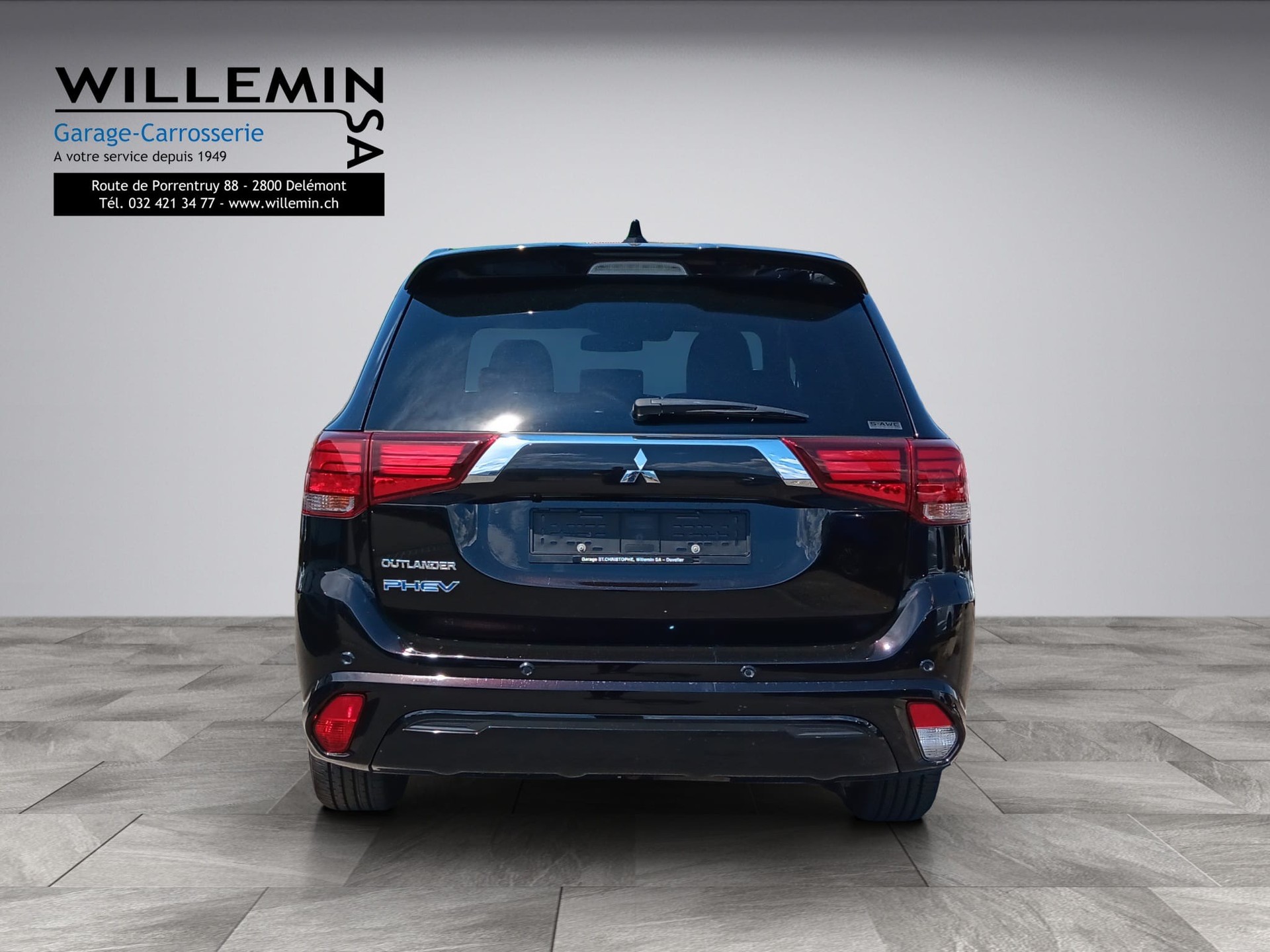 MITSUBISHI Outlander 2.4 PHEV Diamond S-Edition 4WD Automatic-image-2