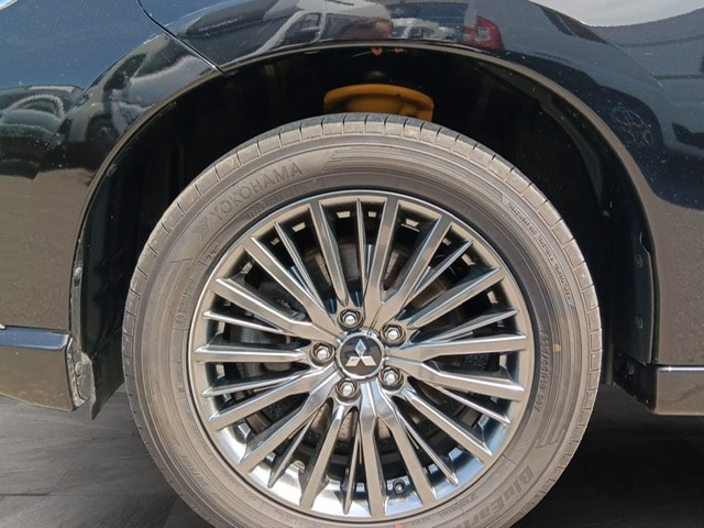 MITSUBISHI Outlander 2.4 PHEV Diamond S-Edition 4WD Automatic-image-9
