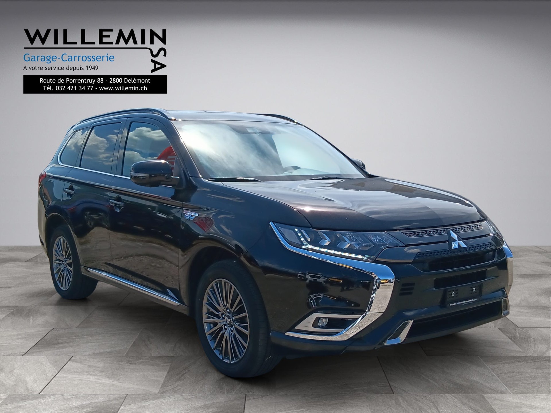 MITSUBISHI Outlander 2.4 PHEV Diamond S-Edition 4WD Automatic-image-3