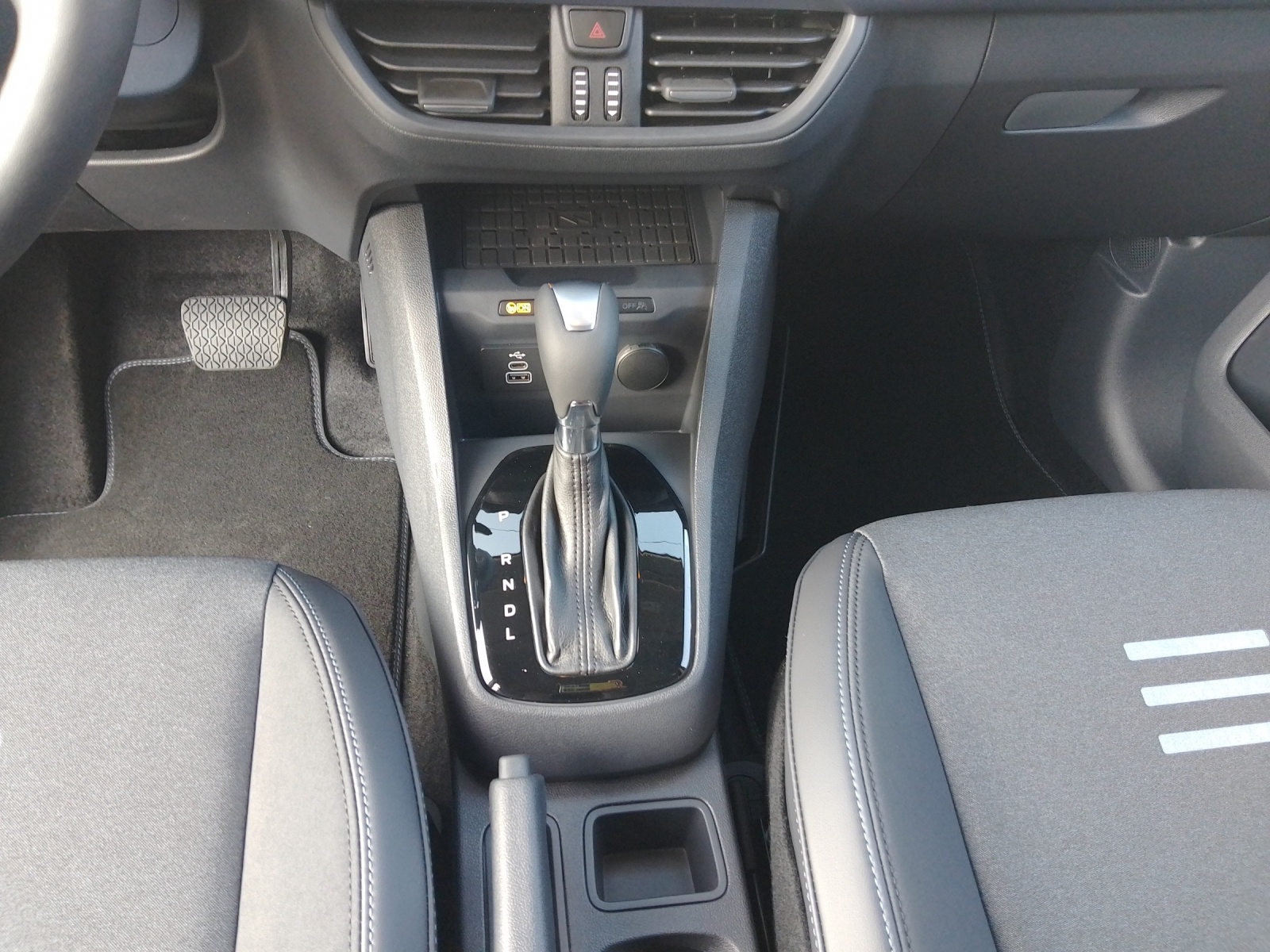 FORD Tourneo Courier 1.0 EcoBoost Active-image-13