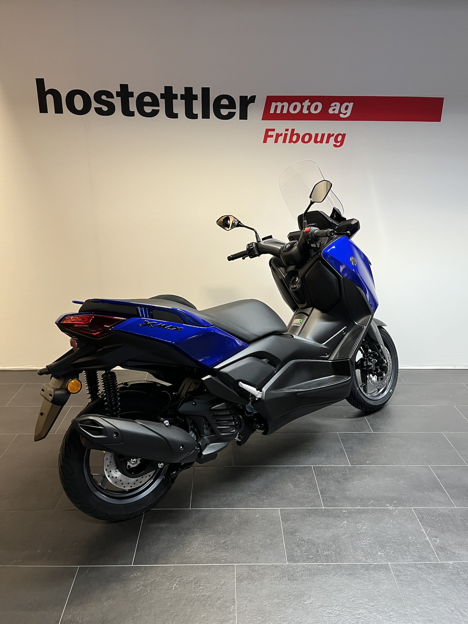 YAMAHA XMAX 125-showroom-element-2