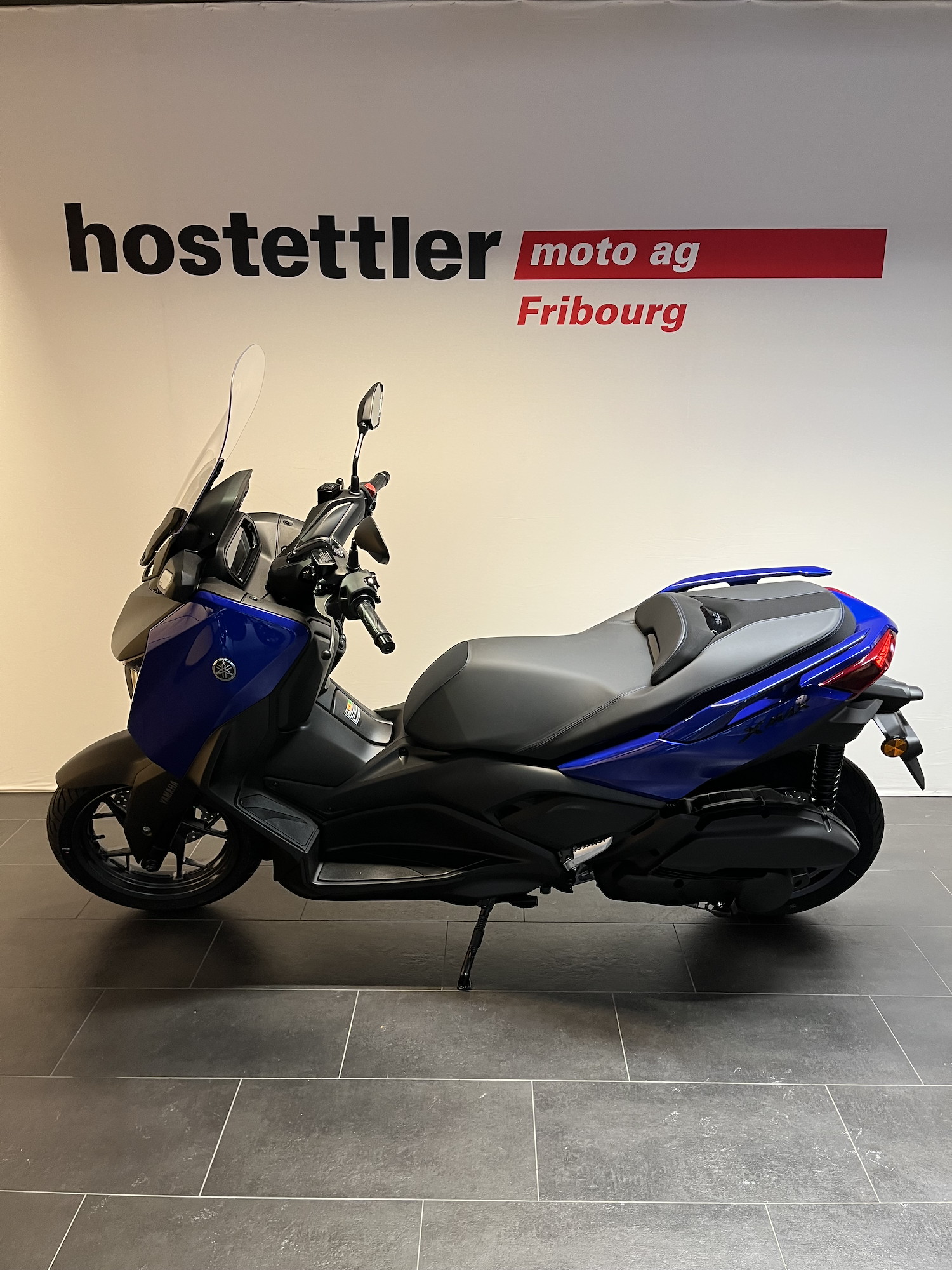 YAMAHA XMAX 125-showroom-element-3