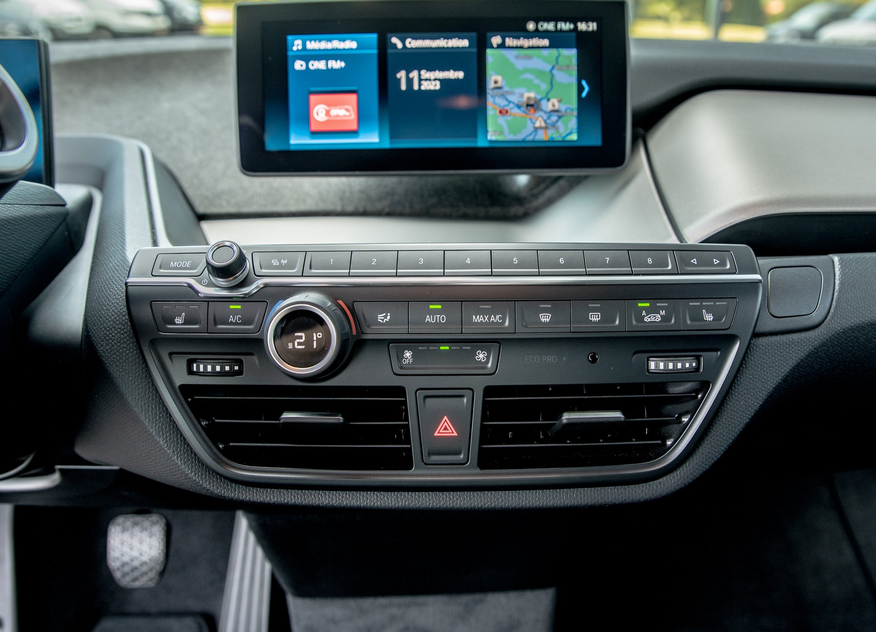 BMW i3s (94Ah) Range Extender Hybrid-image-13