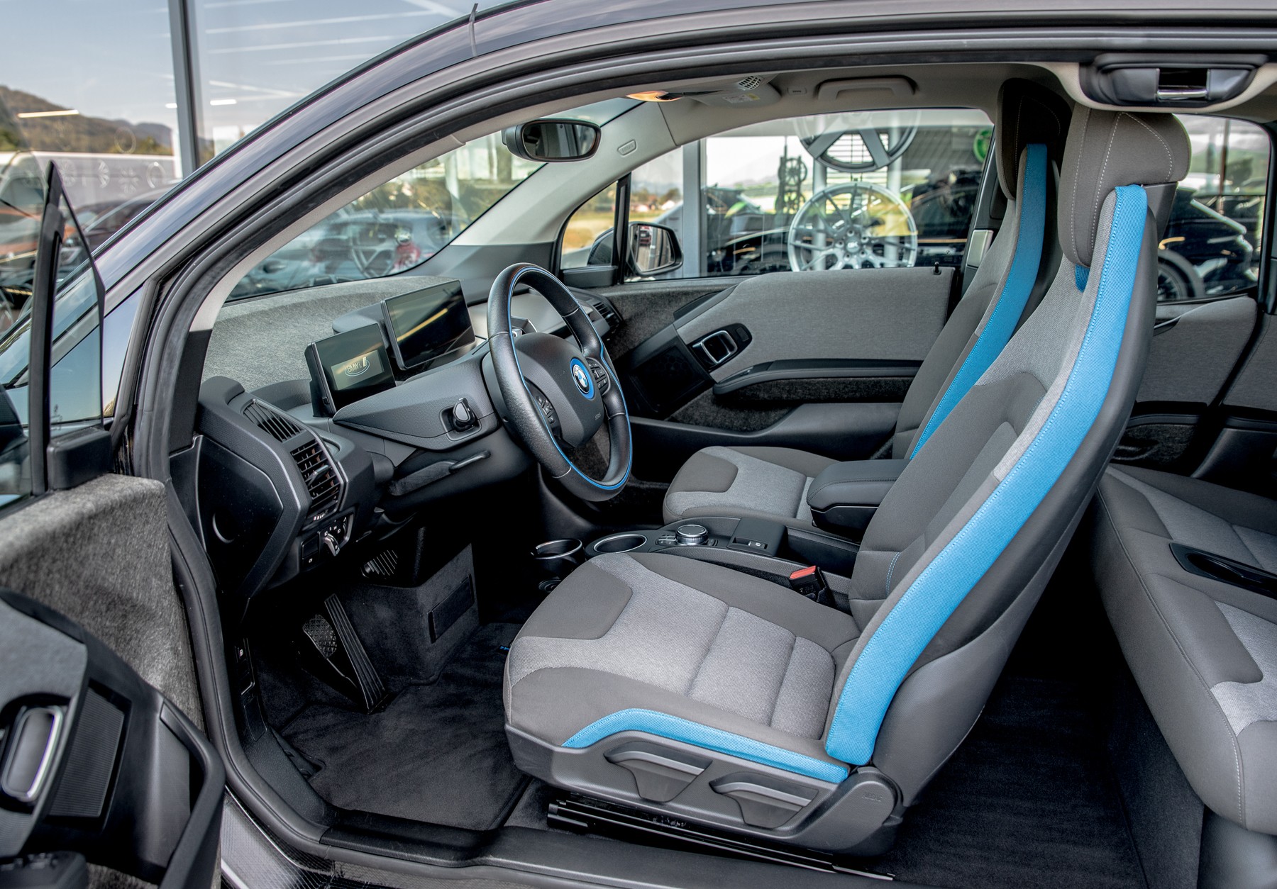 BMW i3s (94Ah) Range Extender Hybrid-image-8