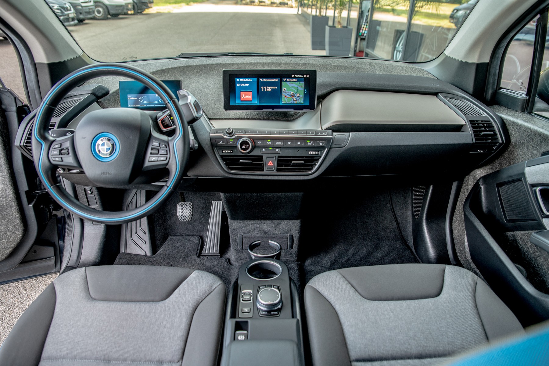 BMW i3s (94Ah) Range Extender Hybrid-image-15
