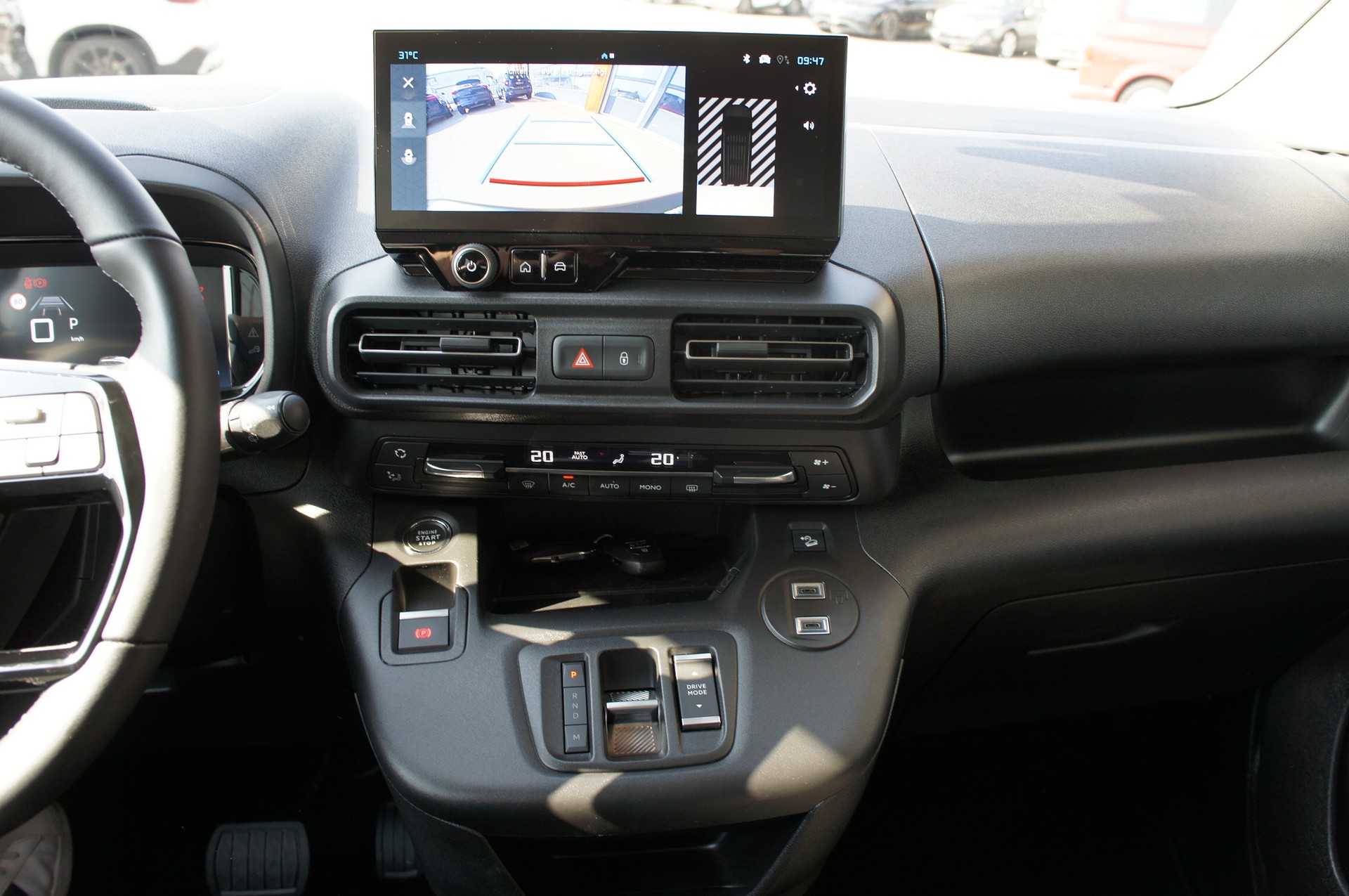 CITROEN Berlingo XL 1.5 BlueHDi 7 Plätze Max EAT8-image-18