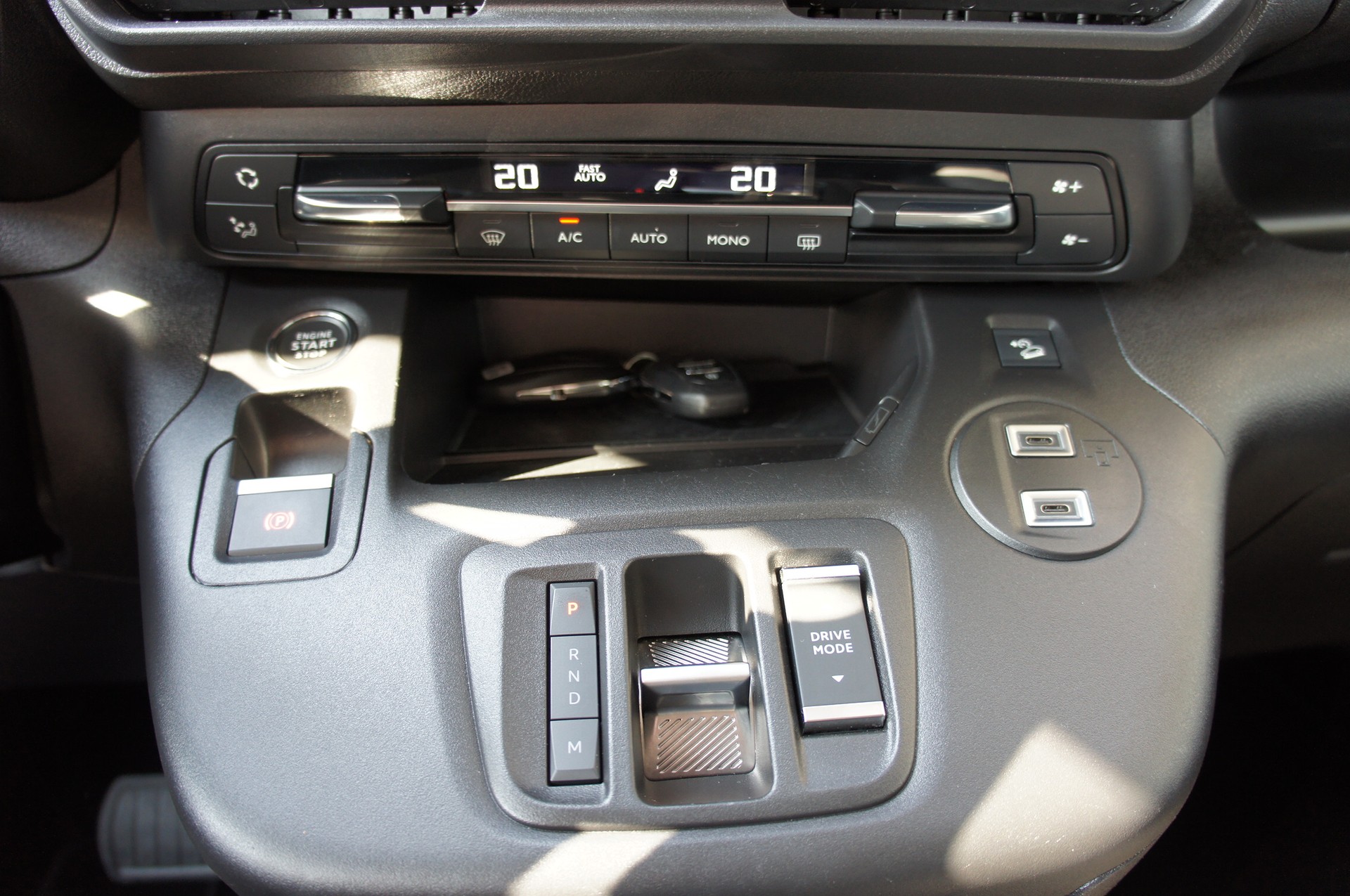 CITROEN Berlingo XL 1.5 BlueHDi 7 Plätze Max EAT8-image-19