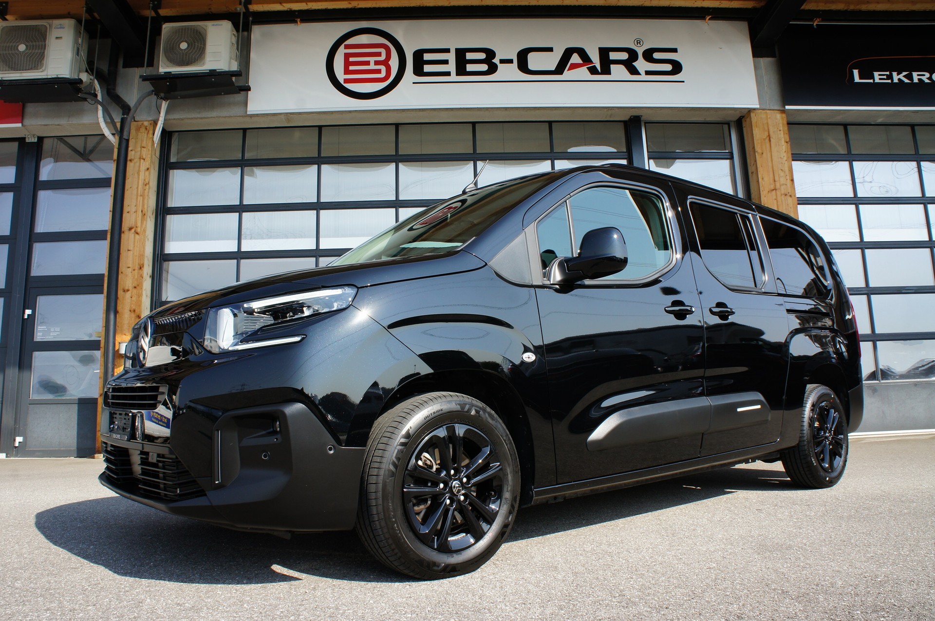 CITROEN Berlingo XL 1.5 BlueHDi 7 Plätze Max EAT8-image-0