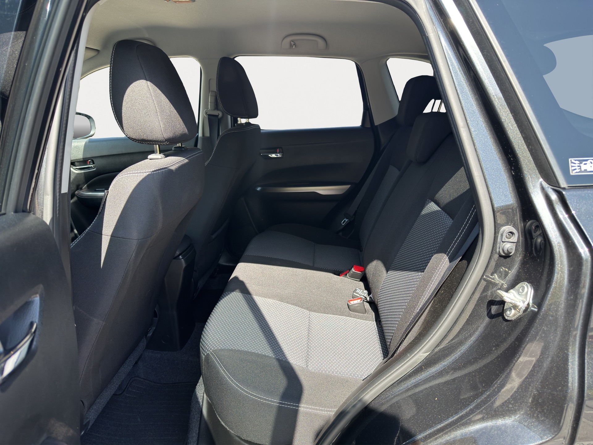 SUZUKI Vitara 1.4 Boosterjet Compact + Hybrid Automatic-image-8