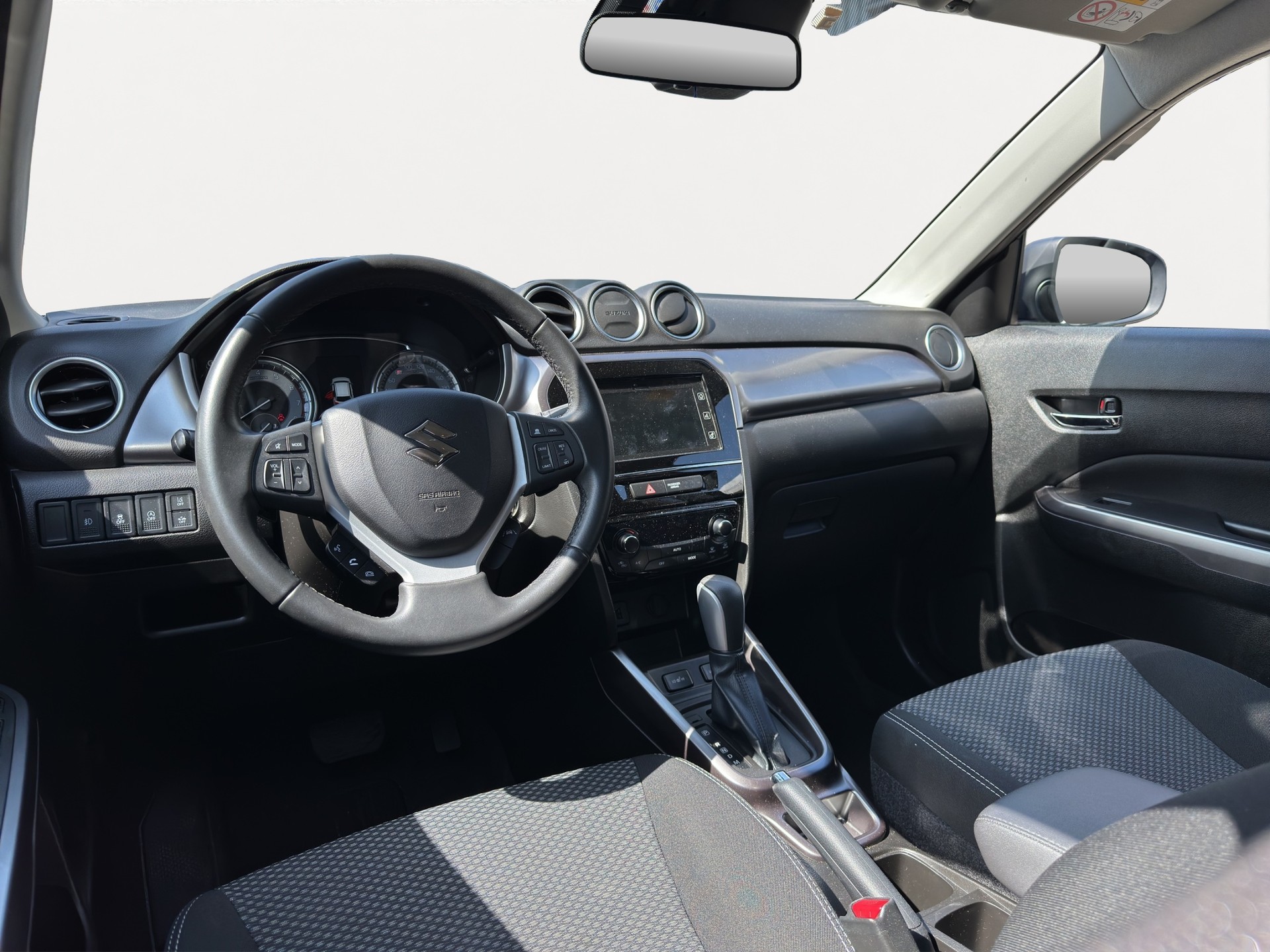 SUZUKI Vitara 1.4 Boosterjet Compact + Hybrid Automatic-image-5