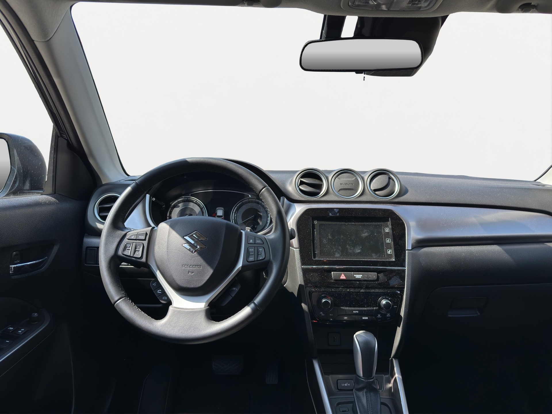 SUZUKI Vitara 1.4 Boosterjet Compact + Hybrid Automatic-image-6
