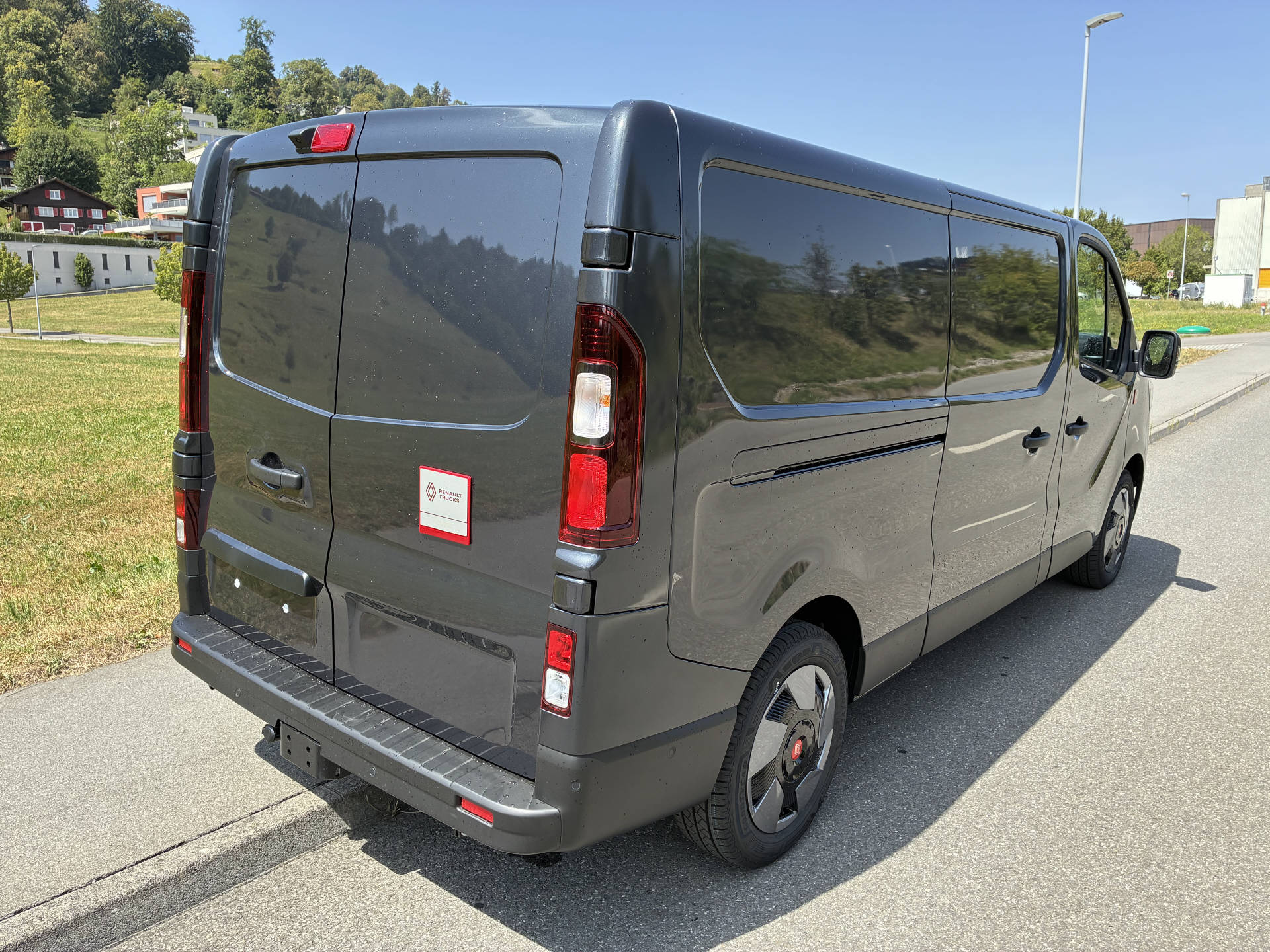 RENAULT Trafic Kaw. 3.0 t L2H1 150 PS Automat-image-3