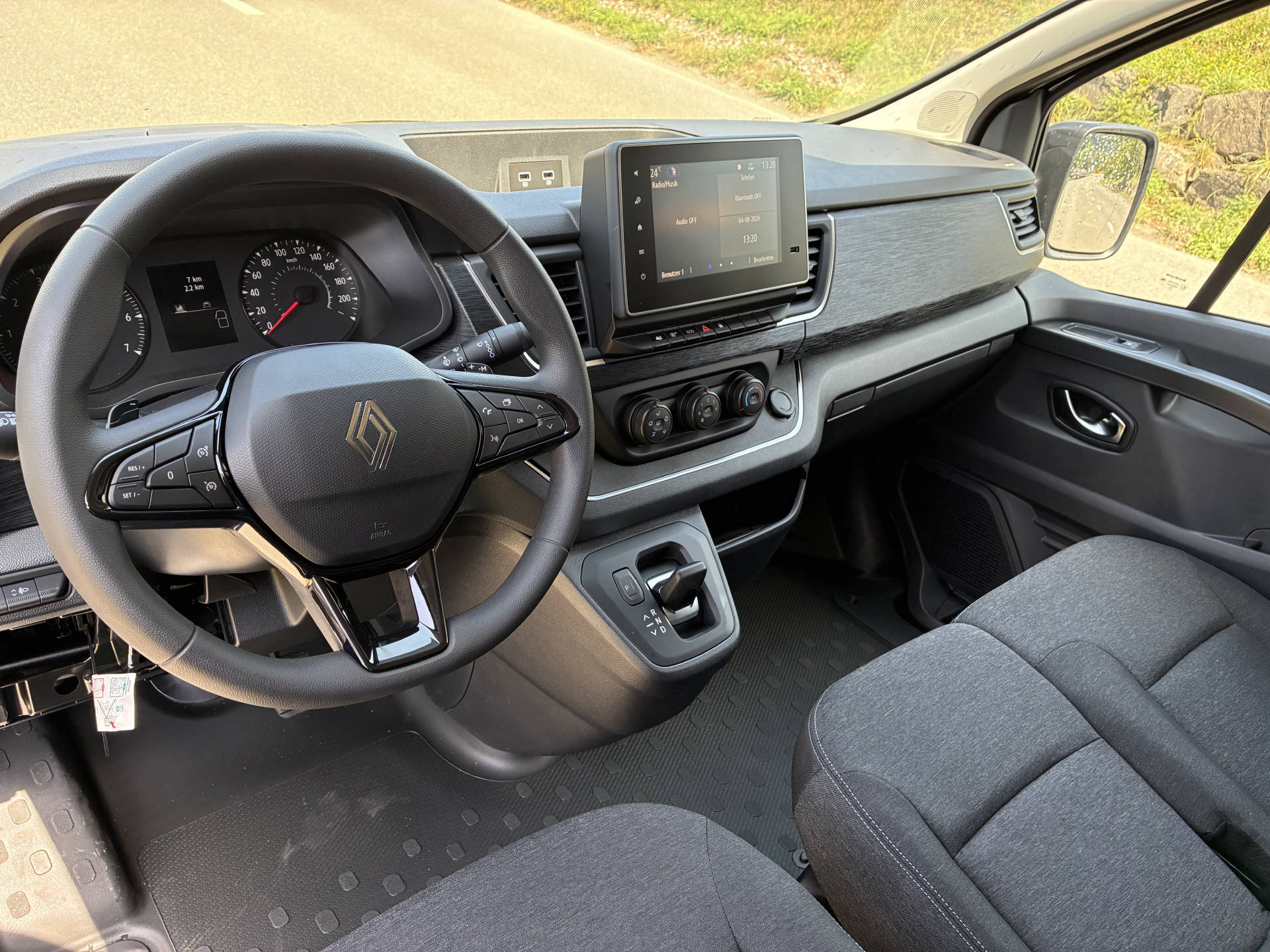 RENAULT Trafic Kaw. 3.0 t L2H1 150 PS Automat-image-12