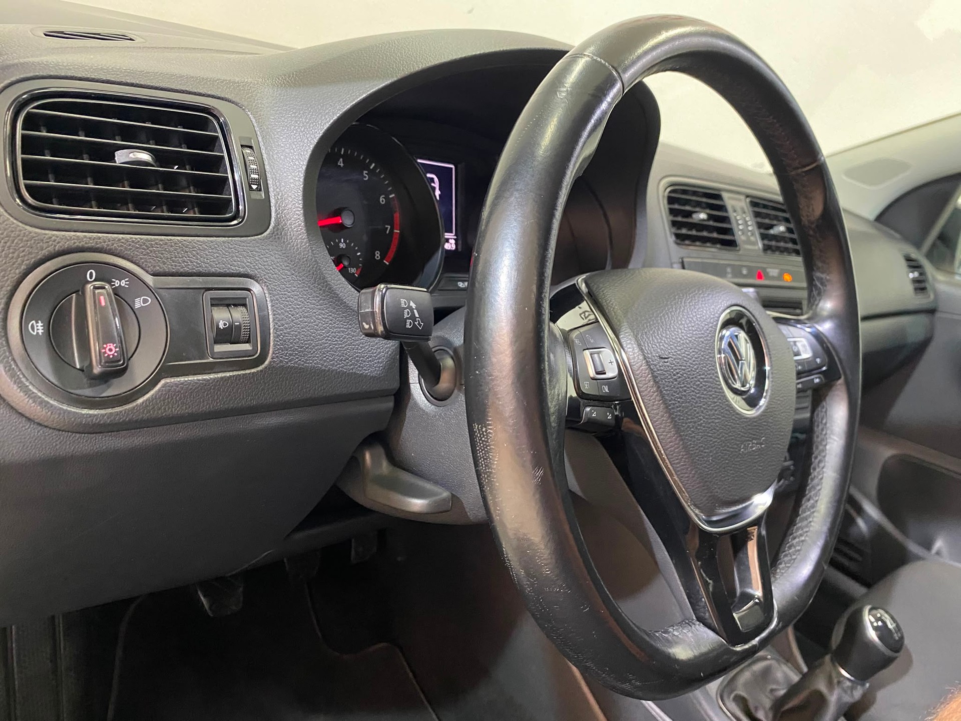 VW Polo 1.0 BMT Value-image-6