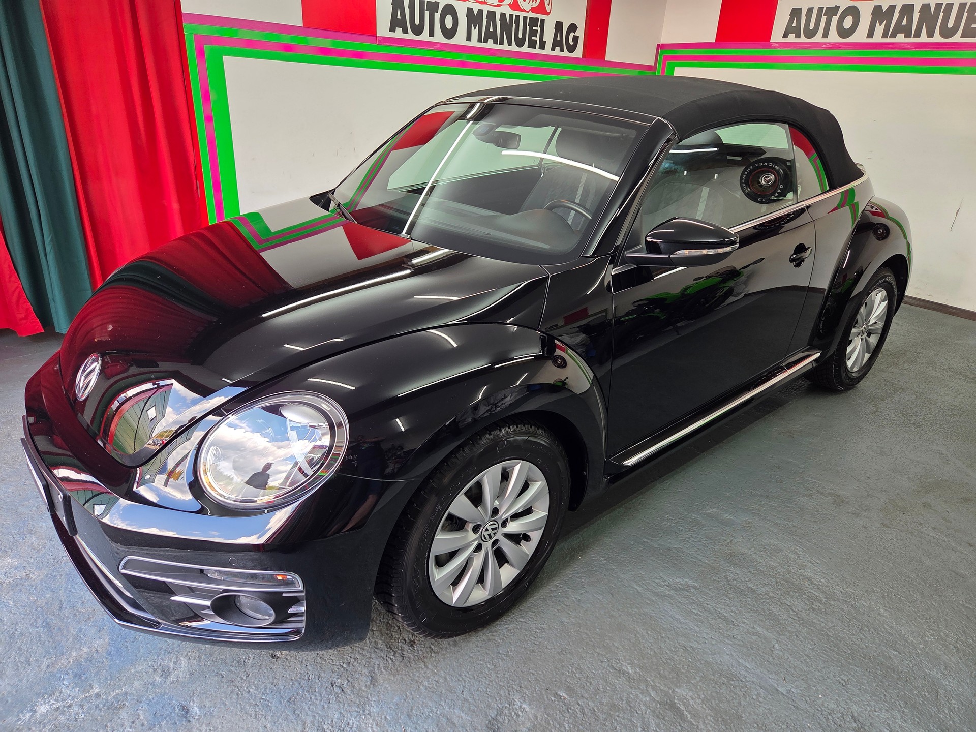 VW Beetle Cabriolet 1.2 TSI BMT Design-image-8