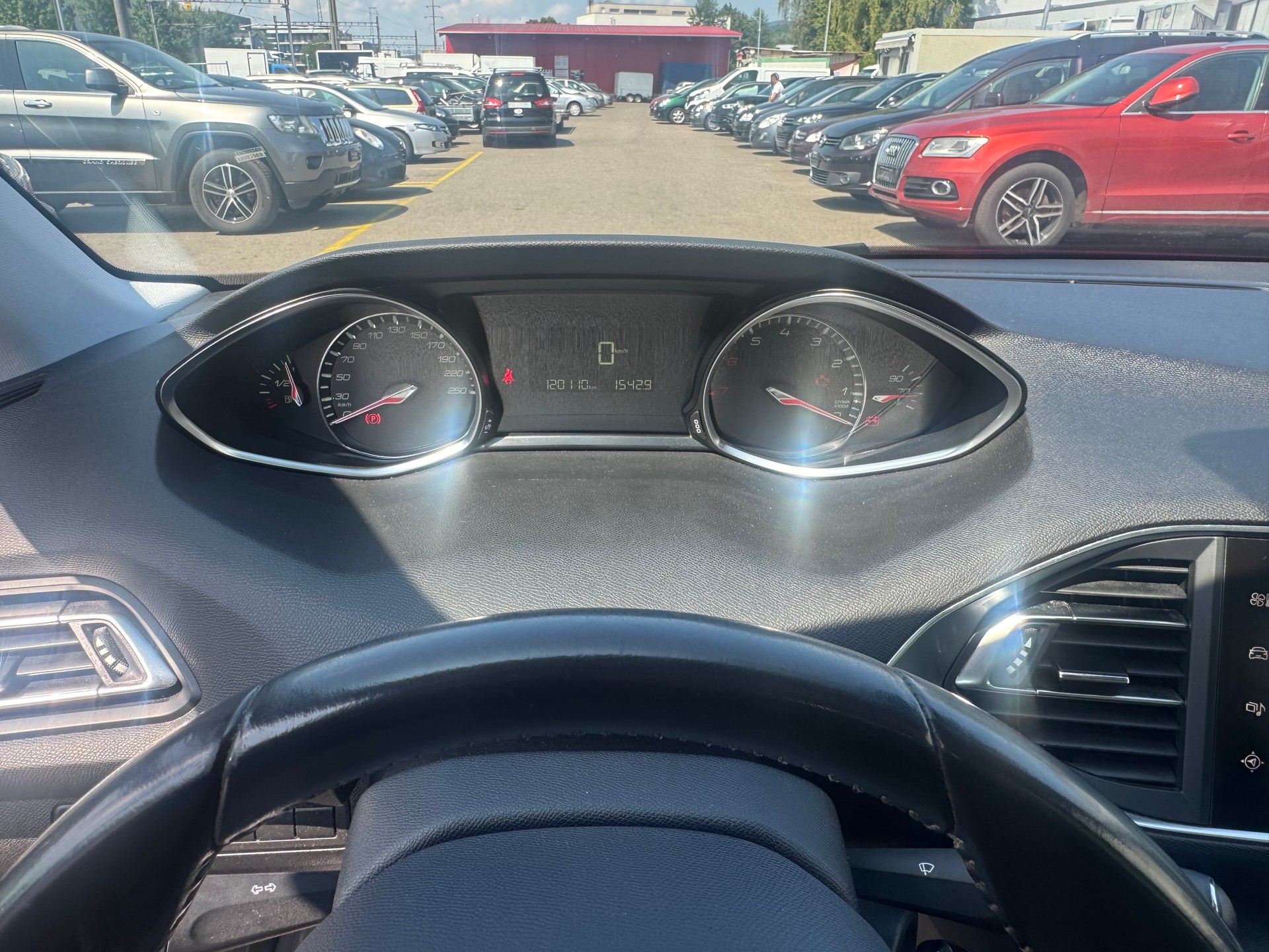 PEUGEOT 308 1.6 THP Allure-image-7