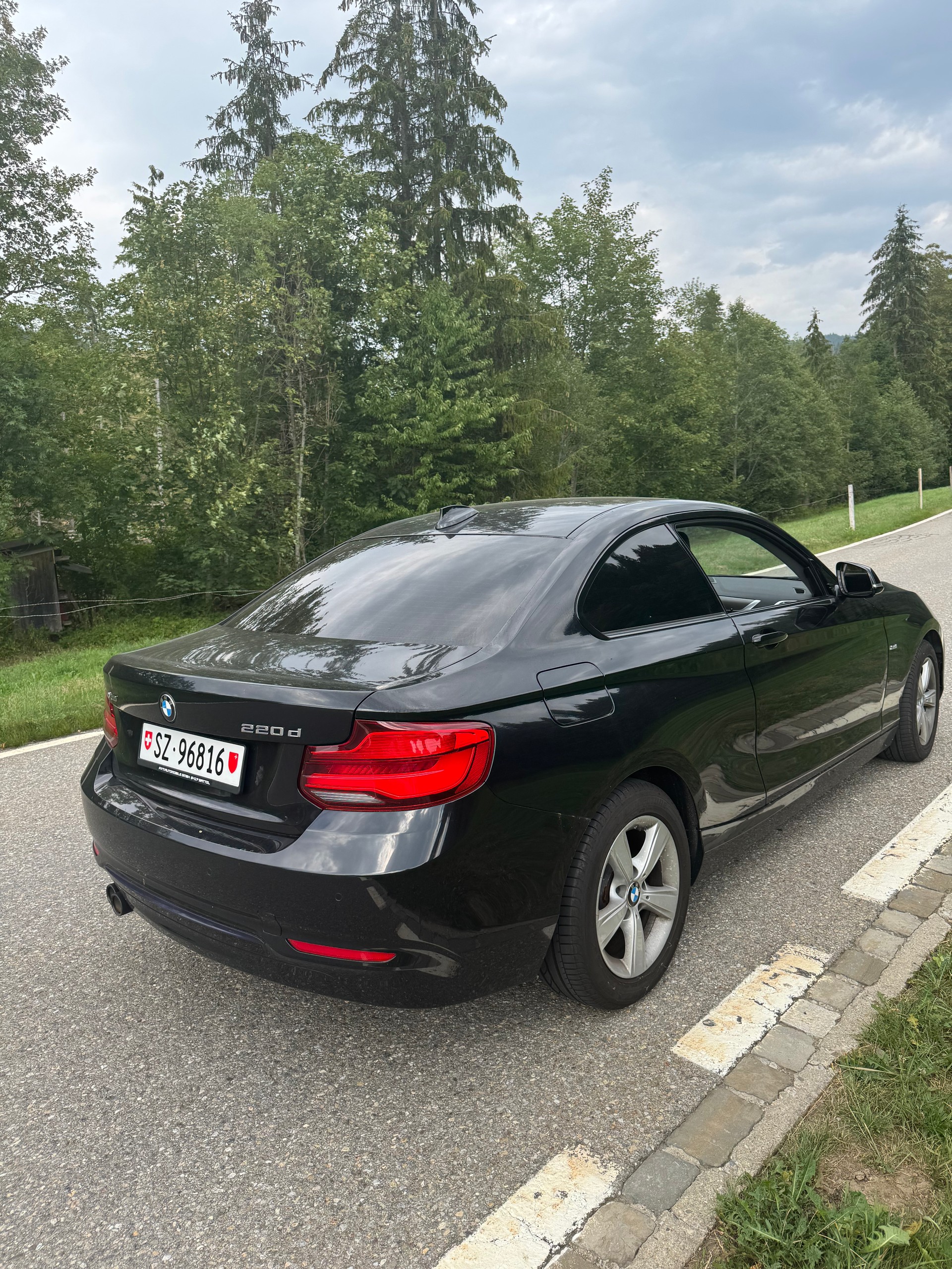 BMW 220d xDrive SPORT-LINE GARANTIE-image-1