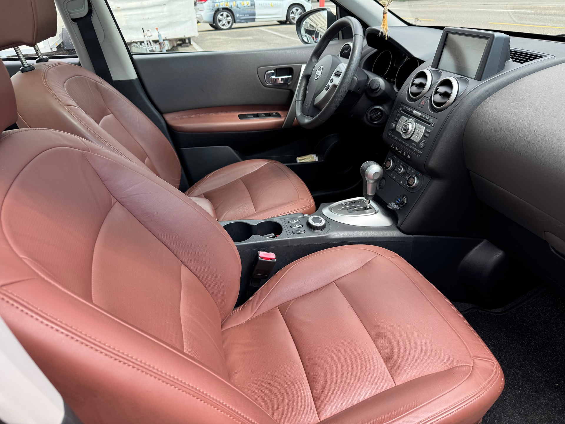 NISSAN Qashqai 2.0 dCi 4WD tekna Automatic-image-7