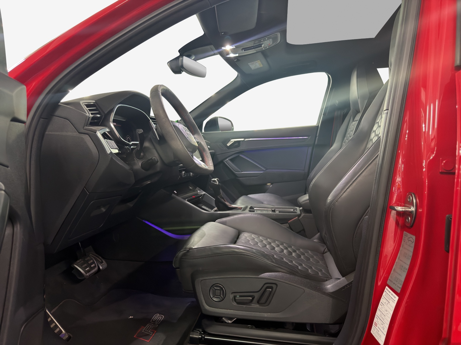 AUDI RS Q3 Sportback quattro S tronic-image-6