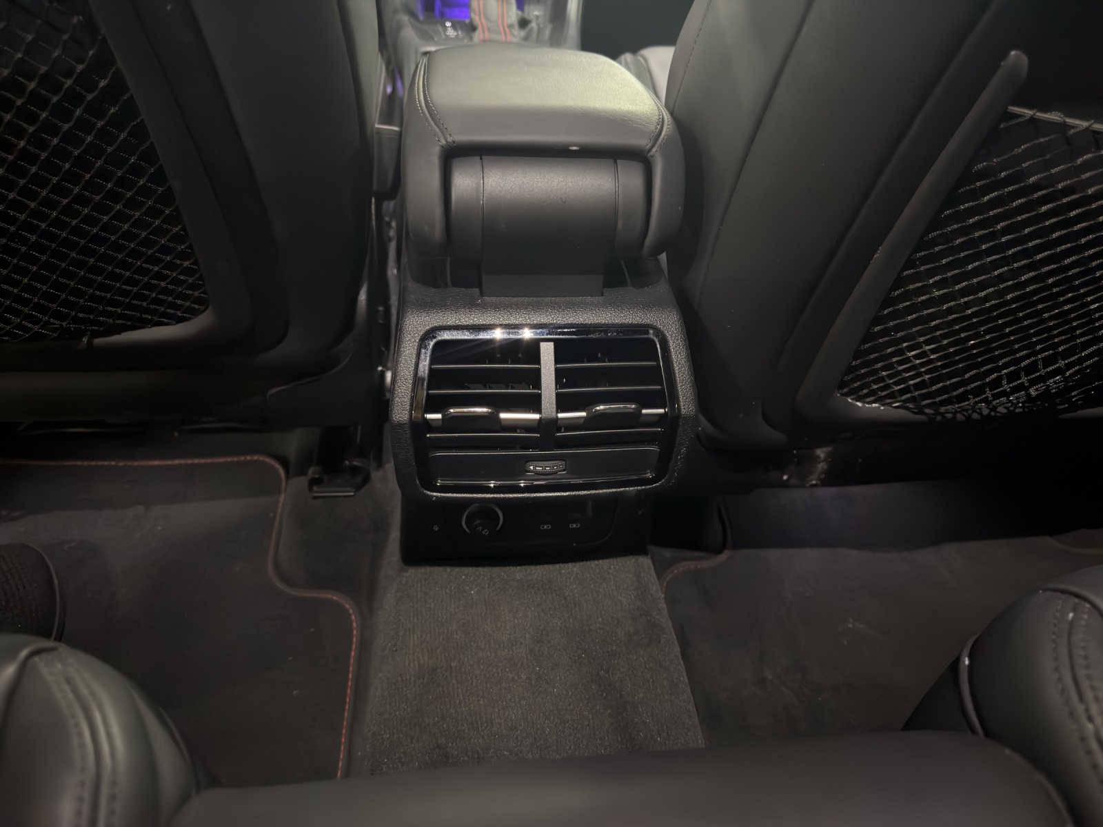 AUDI RS Q3 Sportback quattro S tronic-image-9