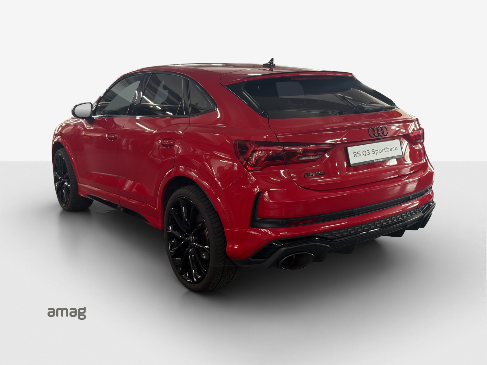 AUDI RS Q3 Sportback quattro S tronic-image-2