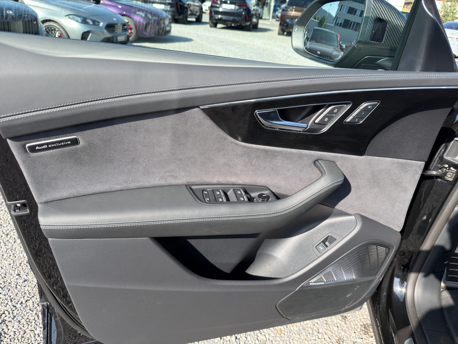 AUDI RSQ8 performance quattro-image-25