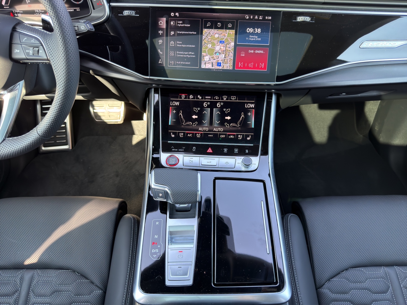 AUDI RSQ8 performance quattro-image-12