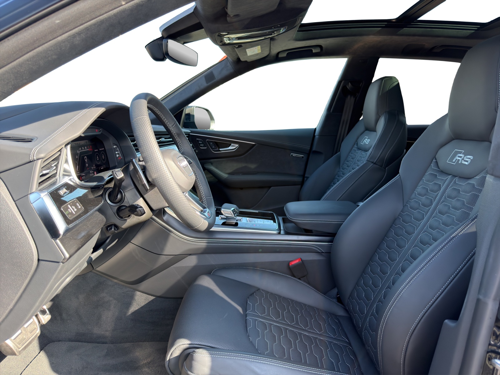 AUDI RSQ8 performance quattro-image-8