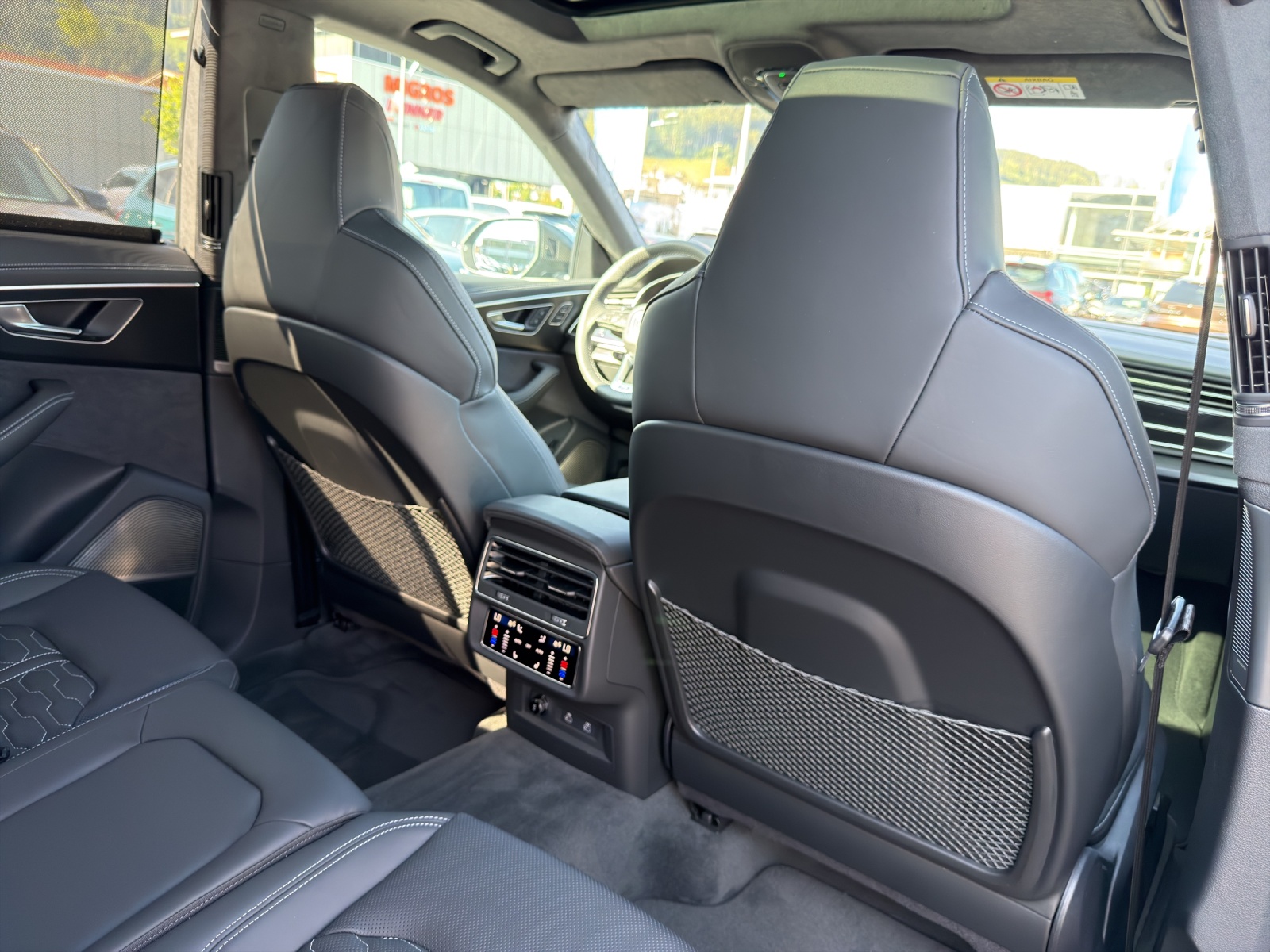 AUDI RSQ8 performance quattro-image-19
