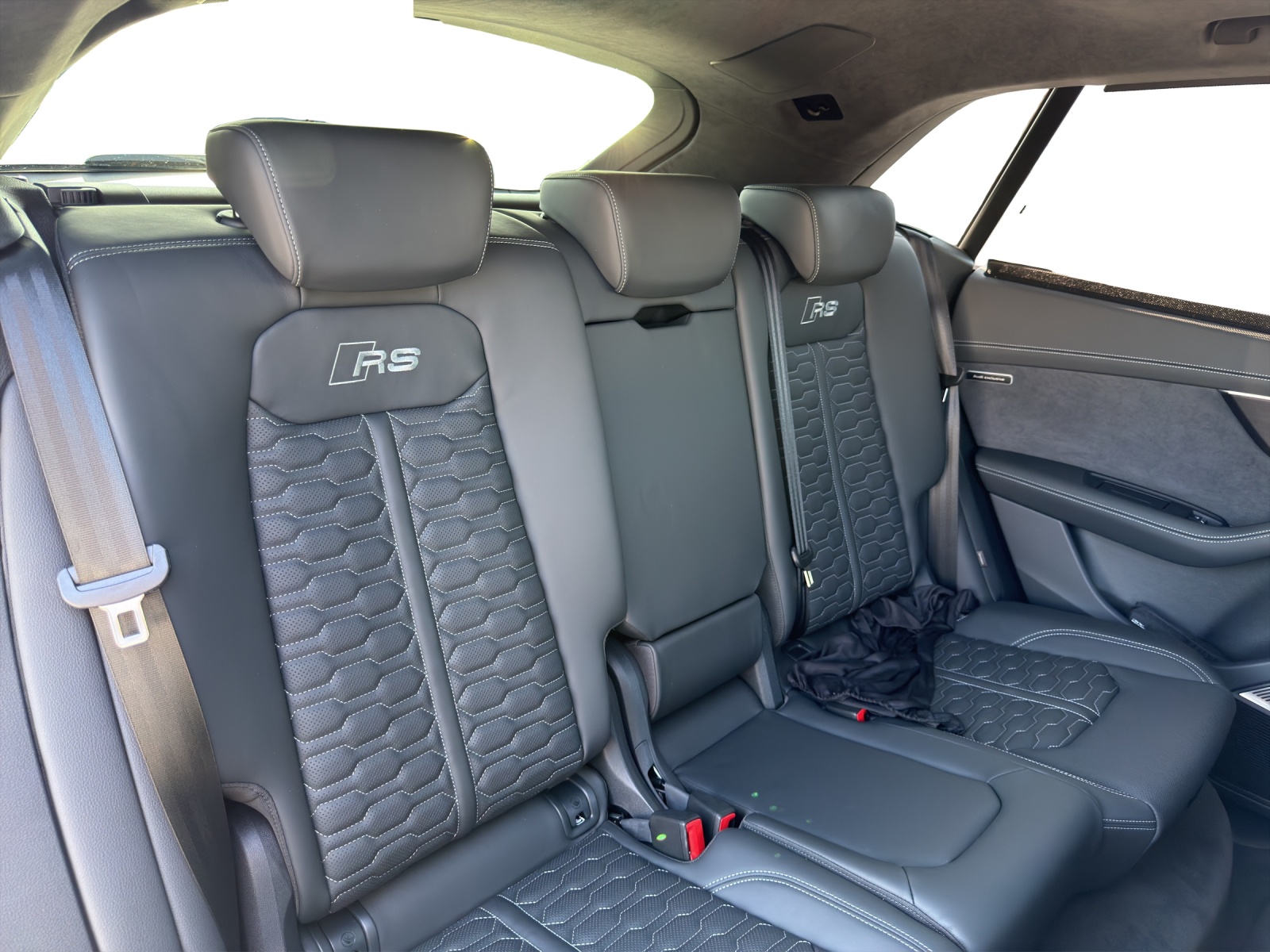 AUDI RSQ8 performance quattro-image-18