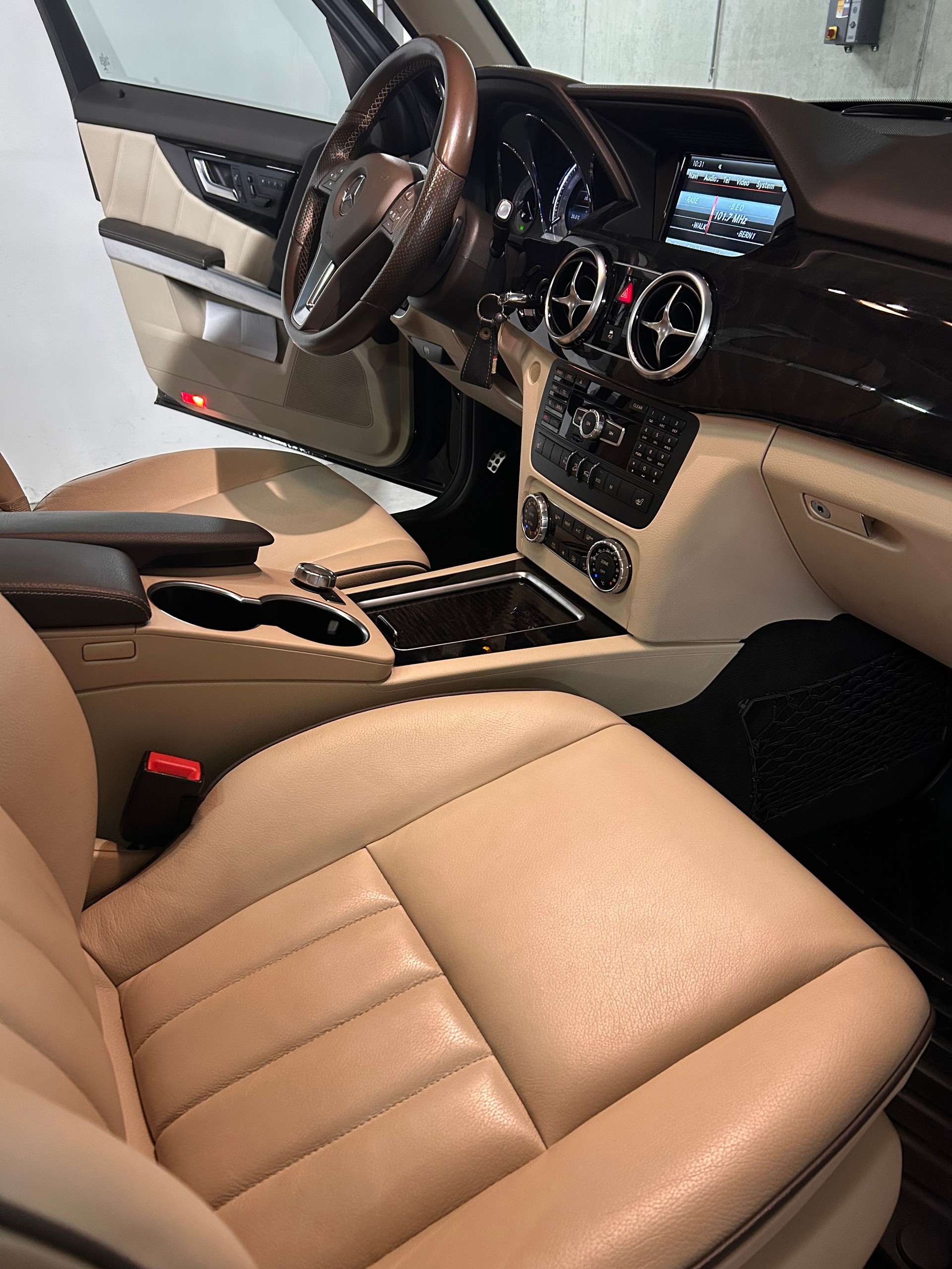 MERCEDES-BENZ GLK 350-image-3