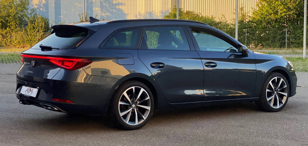 SEAT Leon ST 1.5 eTSI 150 FR DSG-image-13