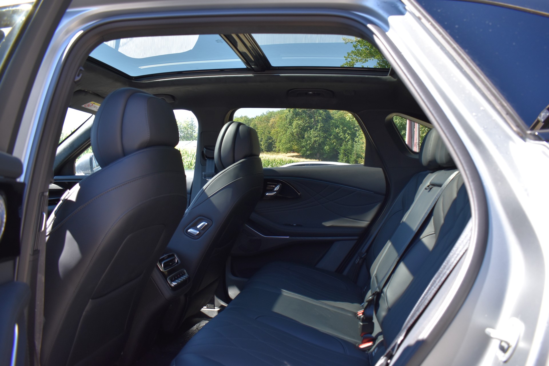 OMODA 9 PHEV SHS Exclusive AWD-image-11