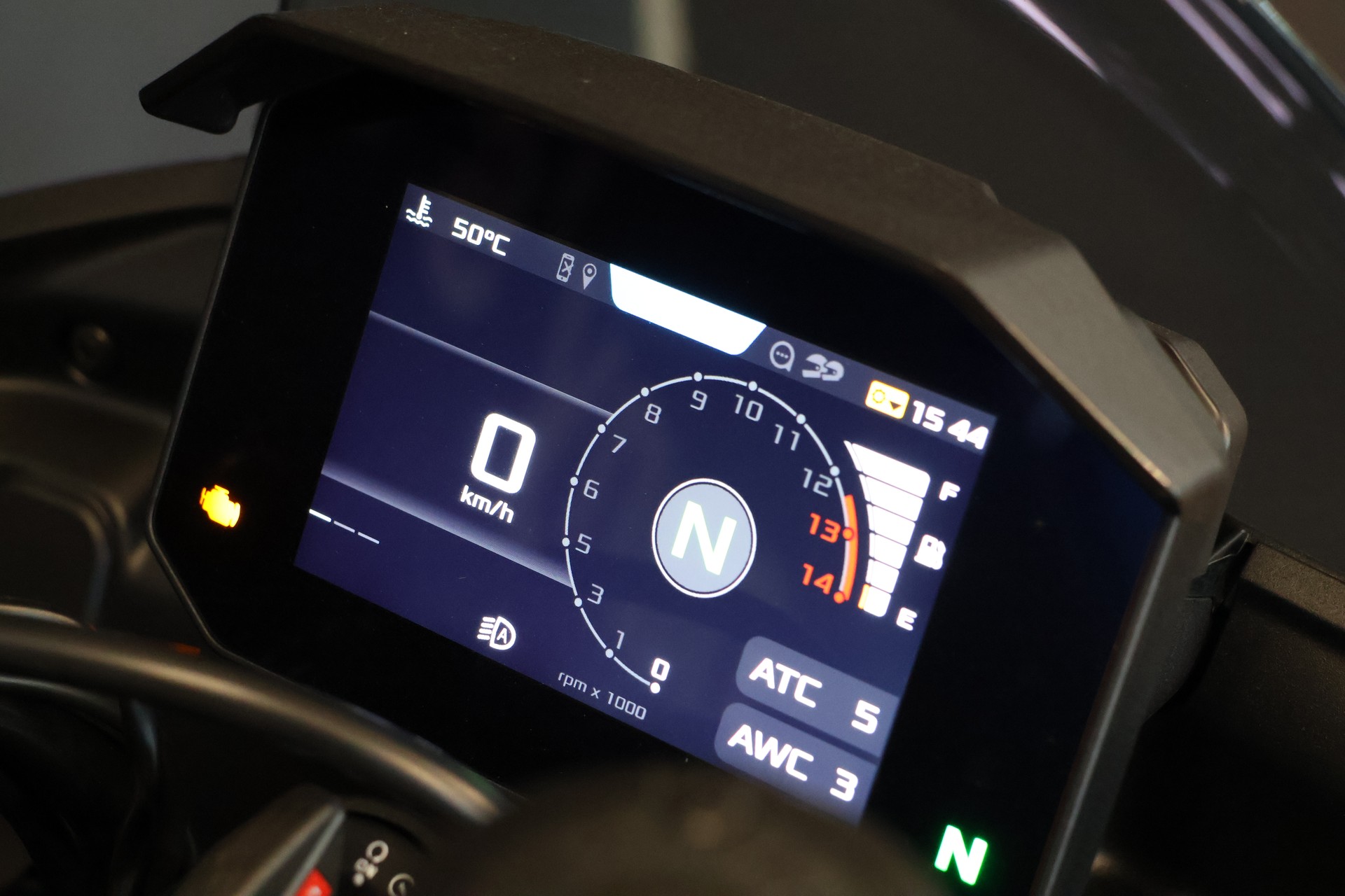 APRILIA Tuono V4 1100 E5+ Factory Akrapovic-image-14