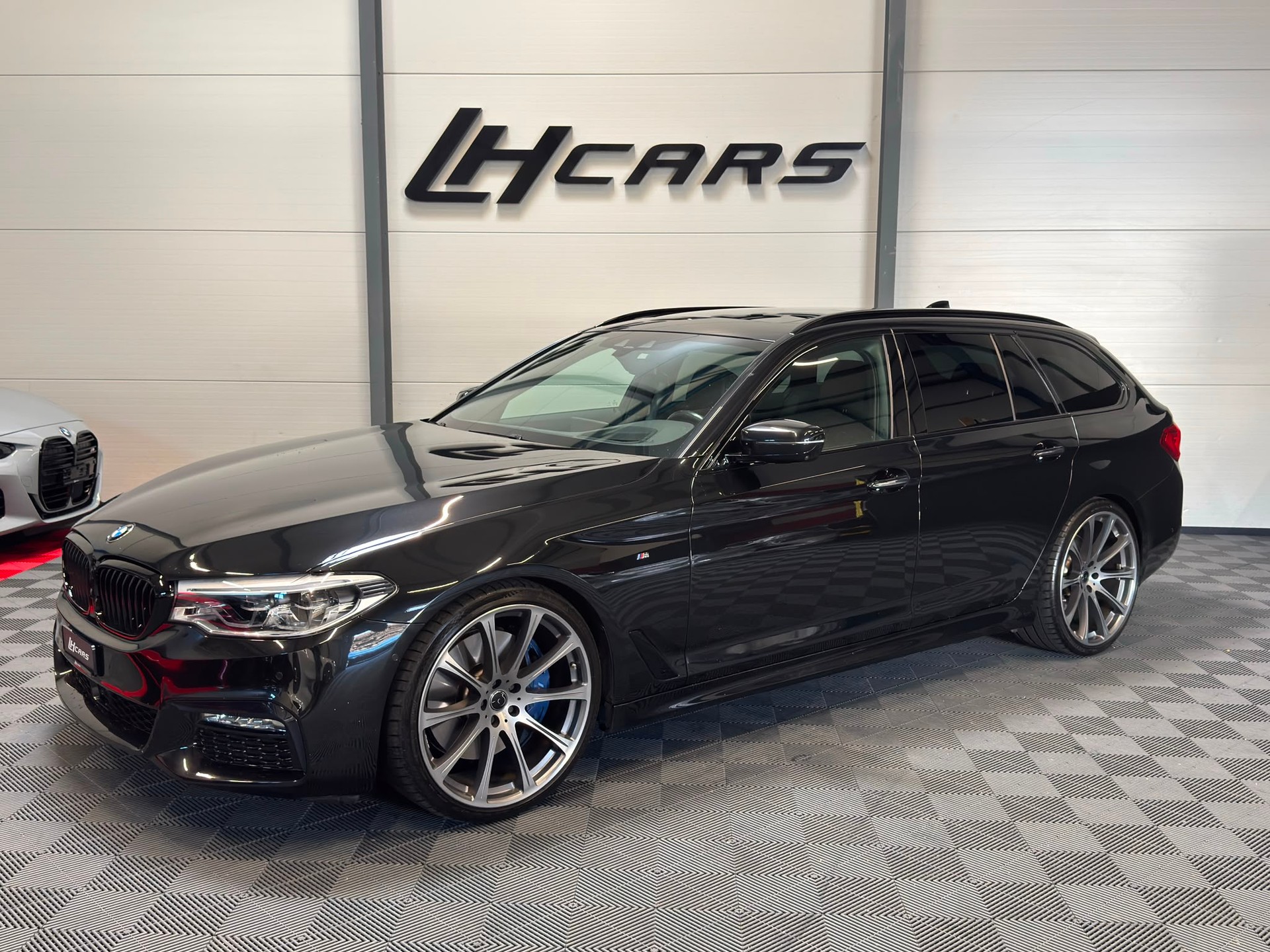 BMW 540i xDrive SAG Touring Dähler M-Performance-image-0