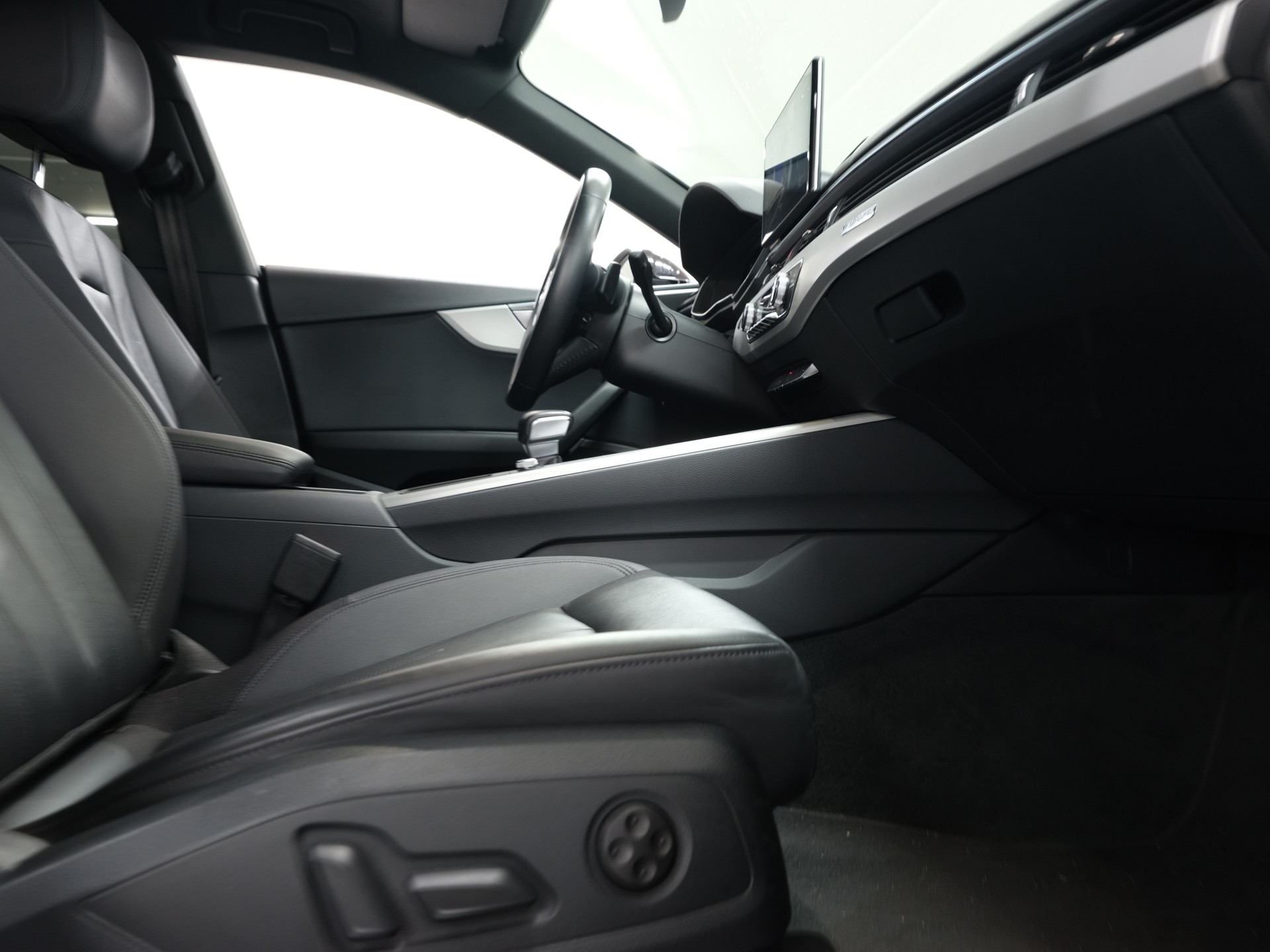 AUDI A5 Sportback 45 TFSI S-tronic *S-Line* *Rückfahrkamera* *Memory Paket*-image-31