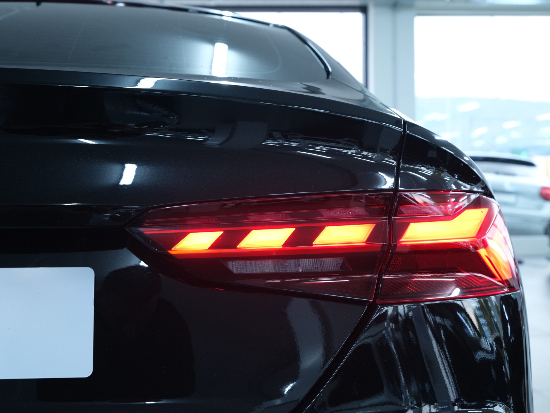 AUDI A5 Sportback 45 TFSI S-tronic *S-Line* *Rückfahrkamera* *Memory Paket*-image-15
