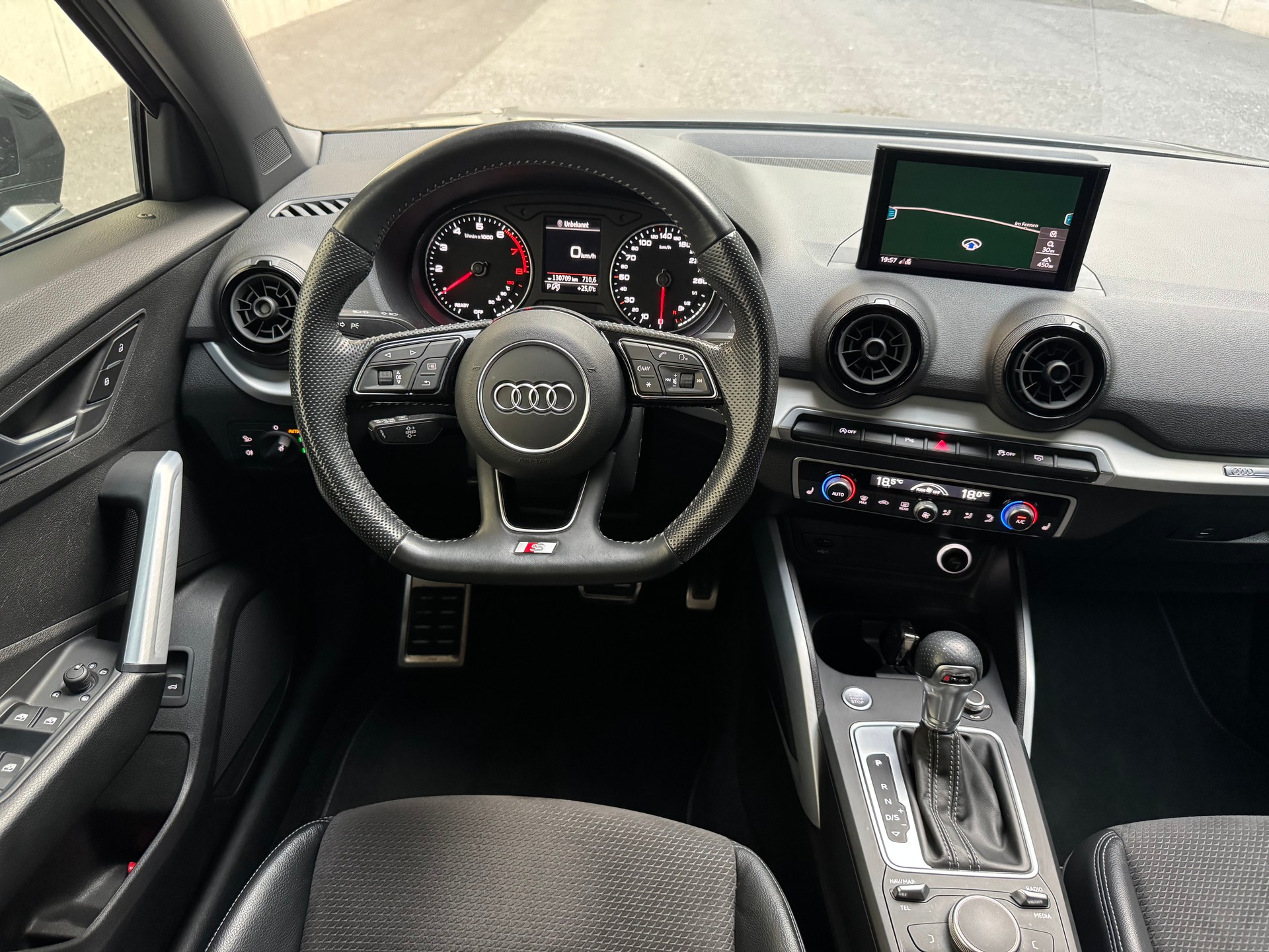 AUDI 1.5 35 TFSI Sport S-Tronic-image-3