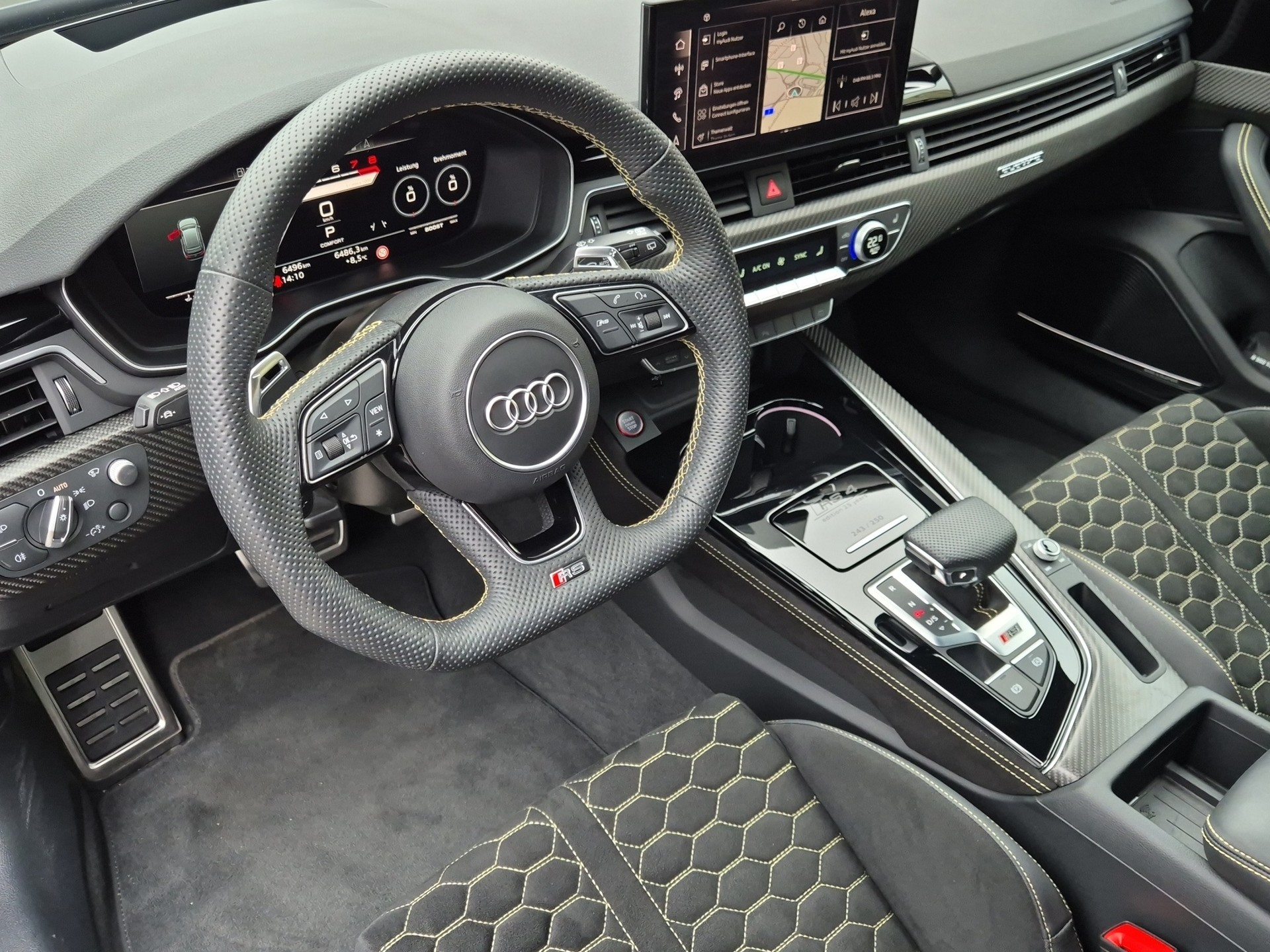 AUDI RS4 Avant 25 year edition quattro tiptronic-image-9