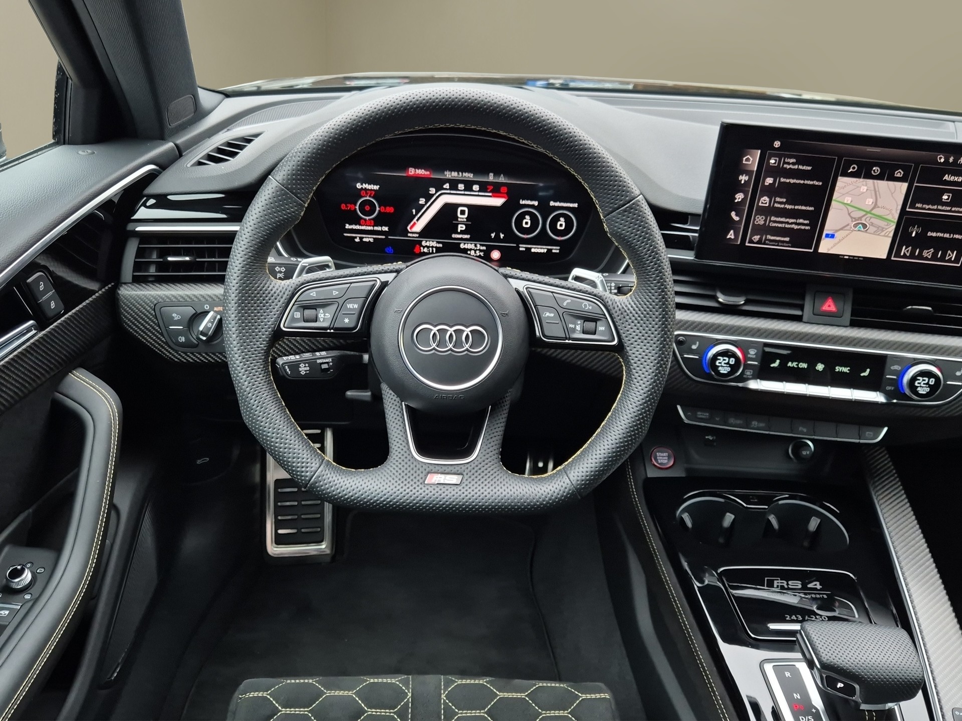 AUDI RS4 Avant 25 year edition quattro tiptronic-image-10