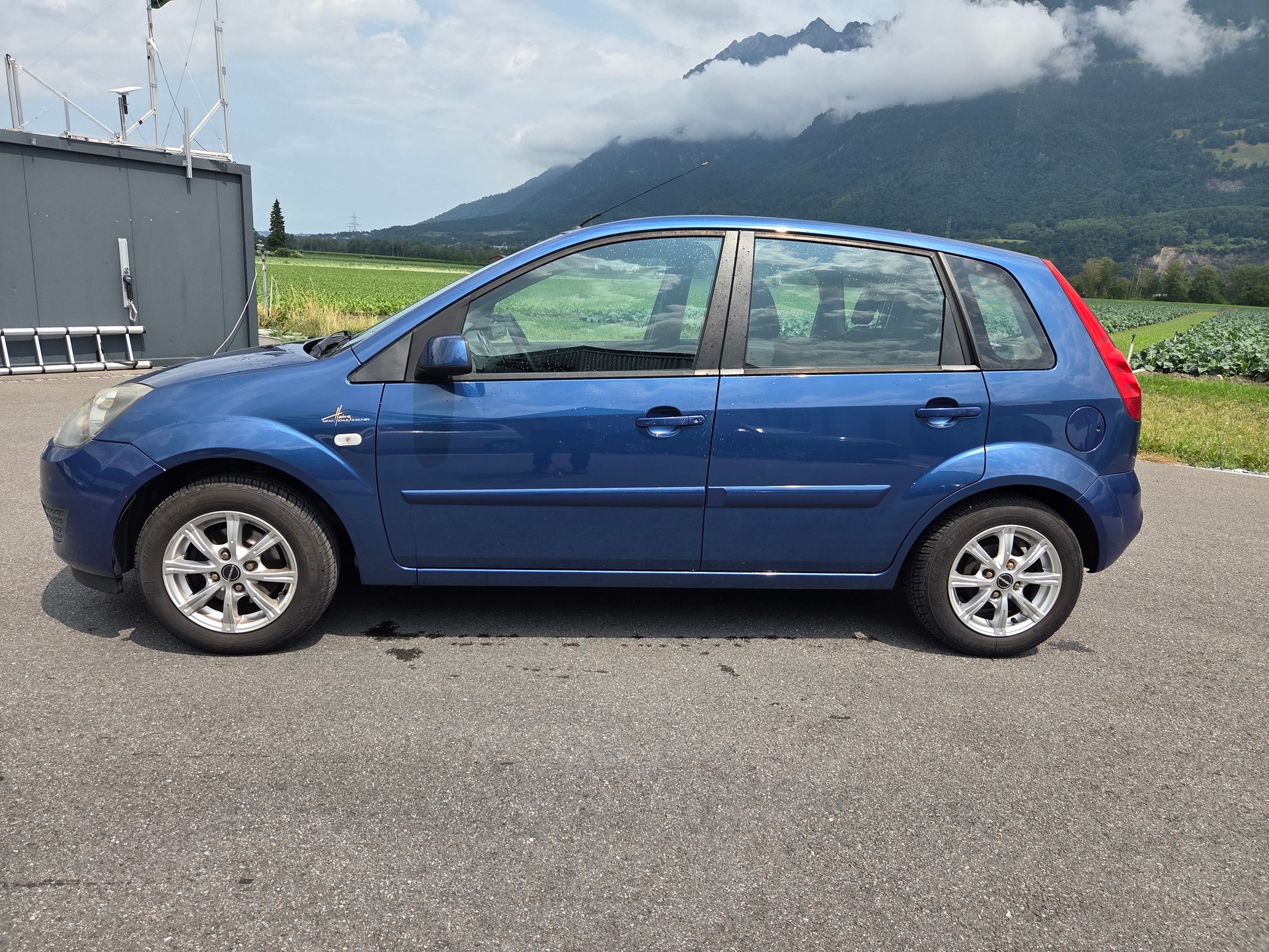 FORD FIESTA-image-4