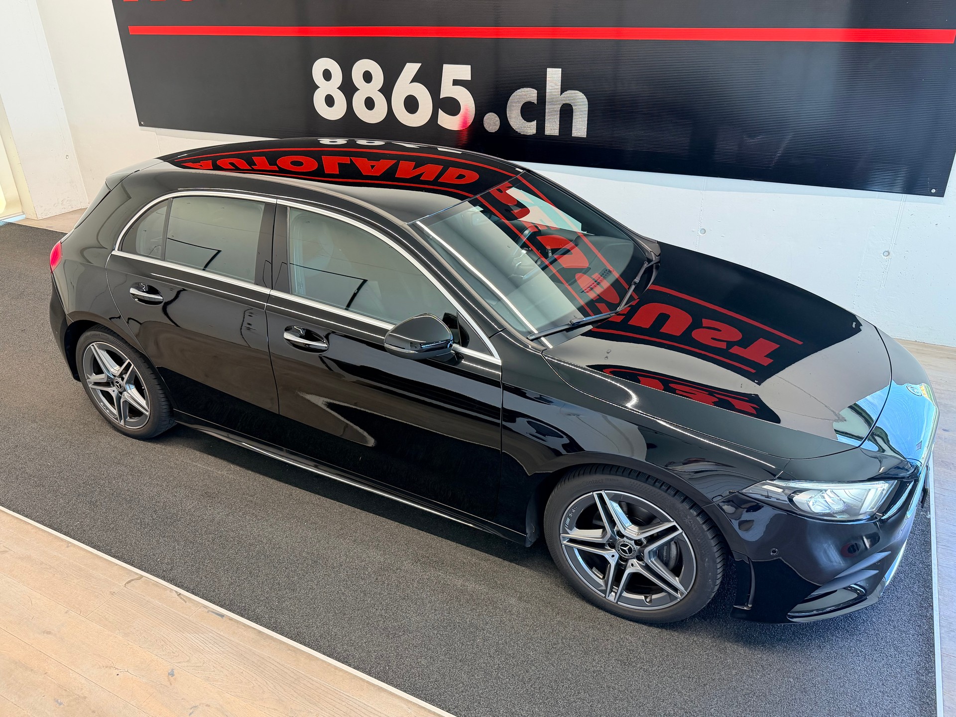 MERCEDES-BENZ A 200 AMG Line 7G-DCT-image-4