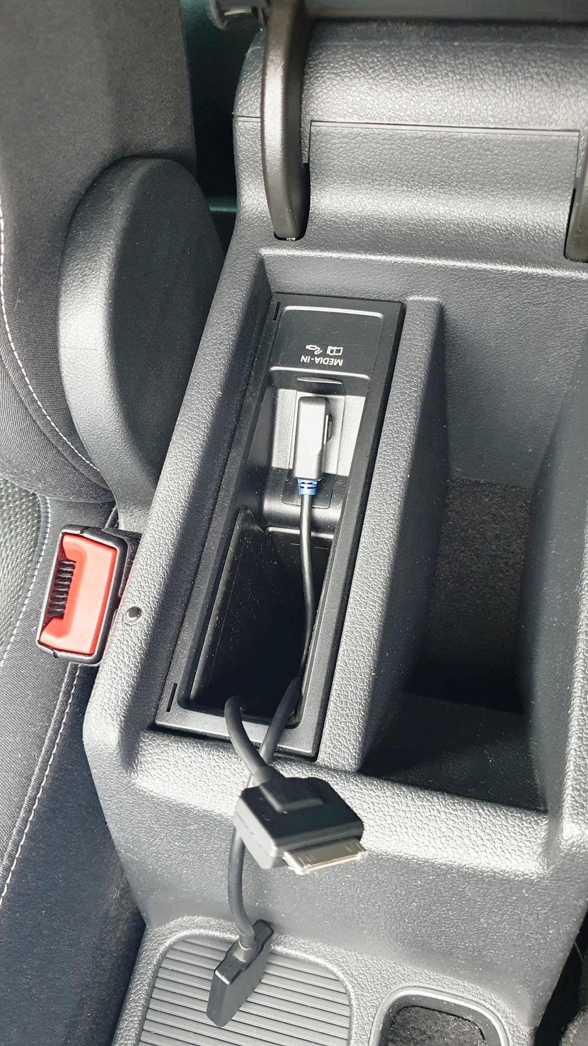 VW Tiguan 2.0 TSI Cup 4Motion DSG-image-19