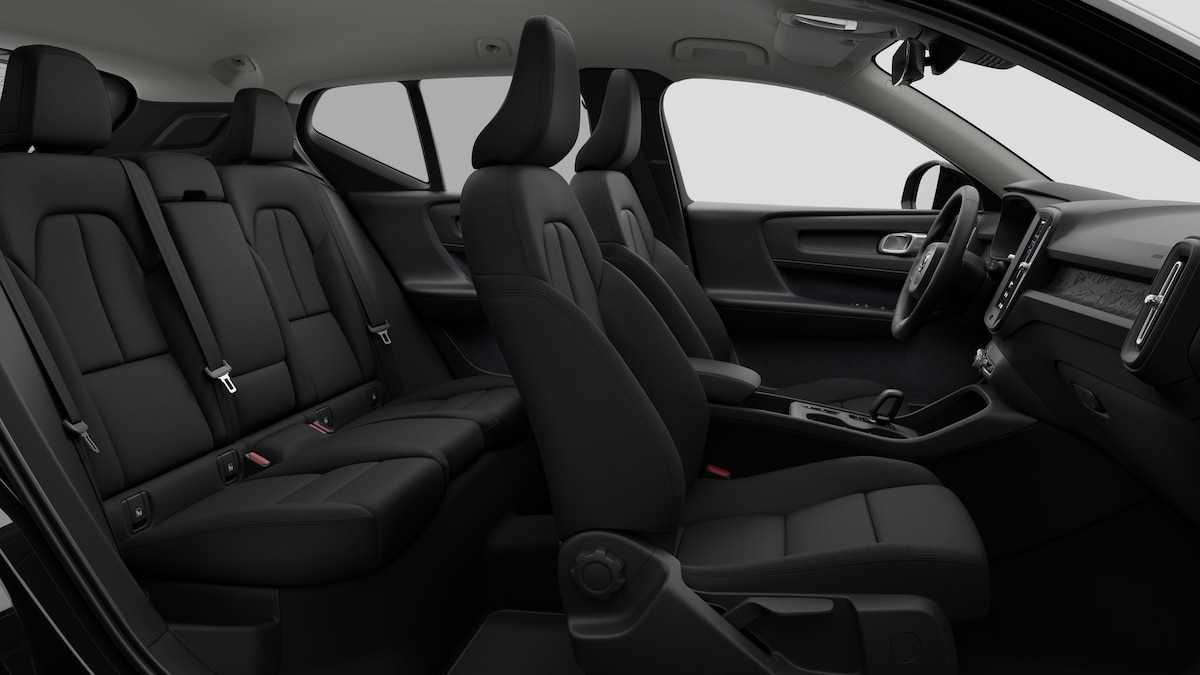 VOLVO XC40 2.0 B3 MH Essential-image-14