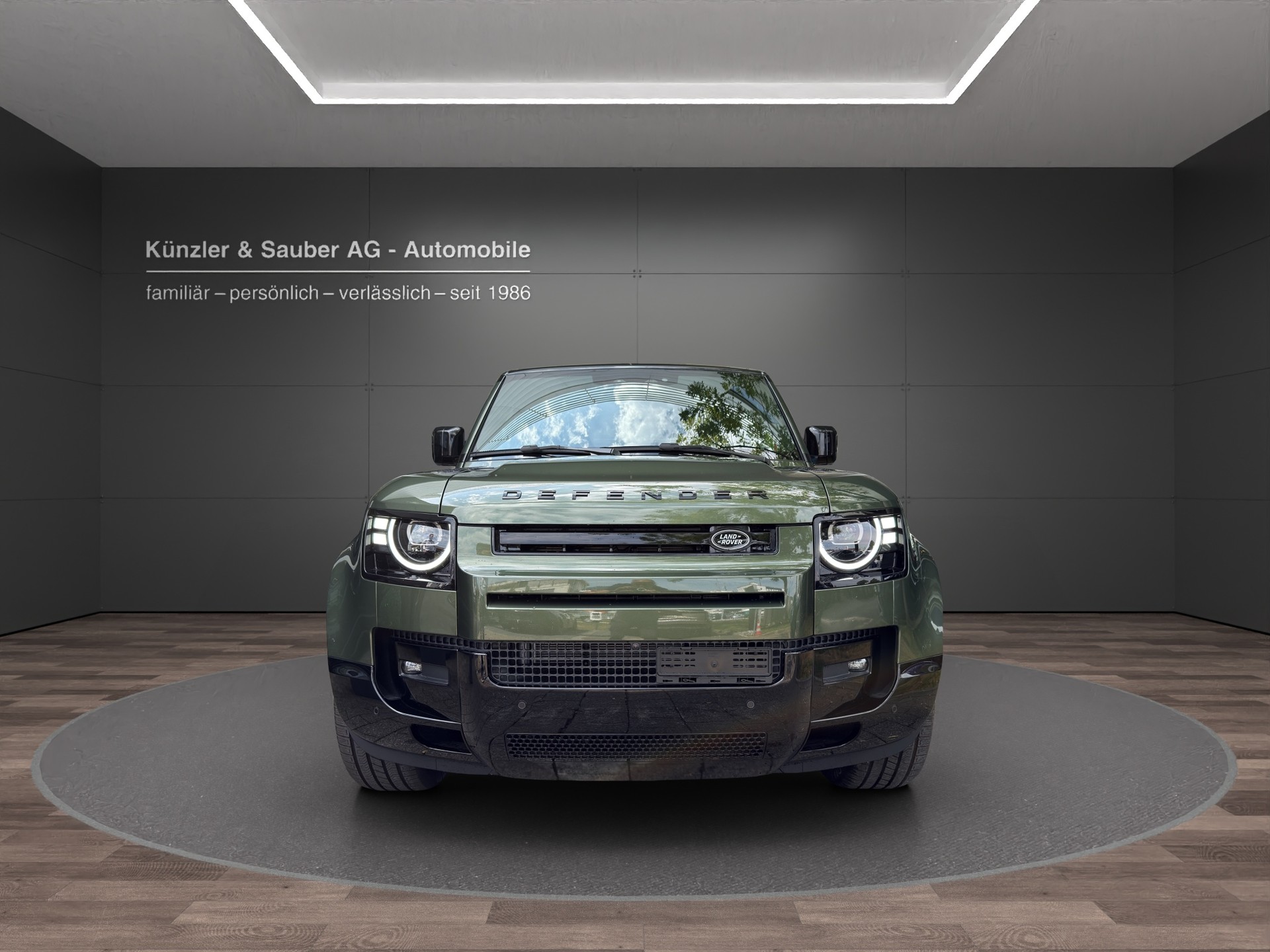 LAND ROVER Defender 110 3.0 D I6 250 X-Dynamic SE AWD AT8-showroom-element-3