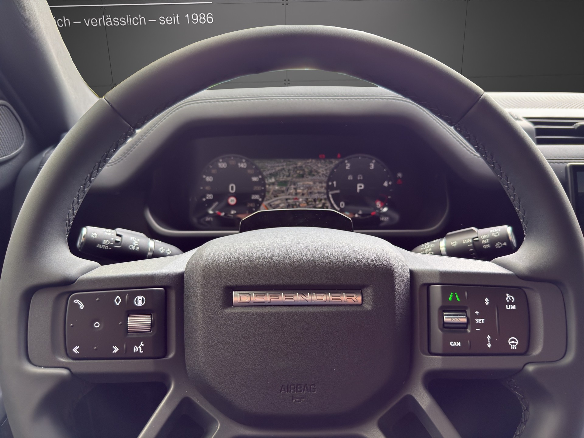LAND ROVER Defender 110 3.0 D I6 250 X-Dynamic SE AWD AT8-image-10