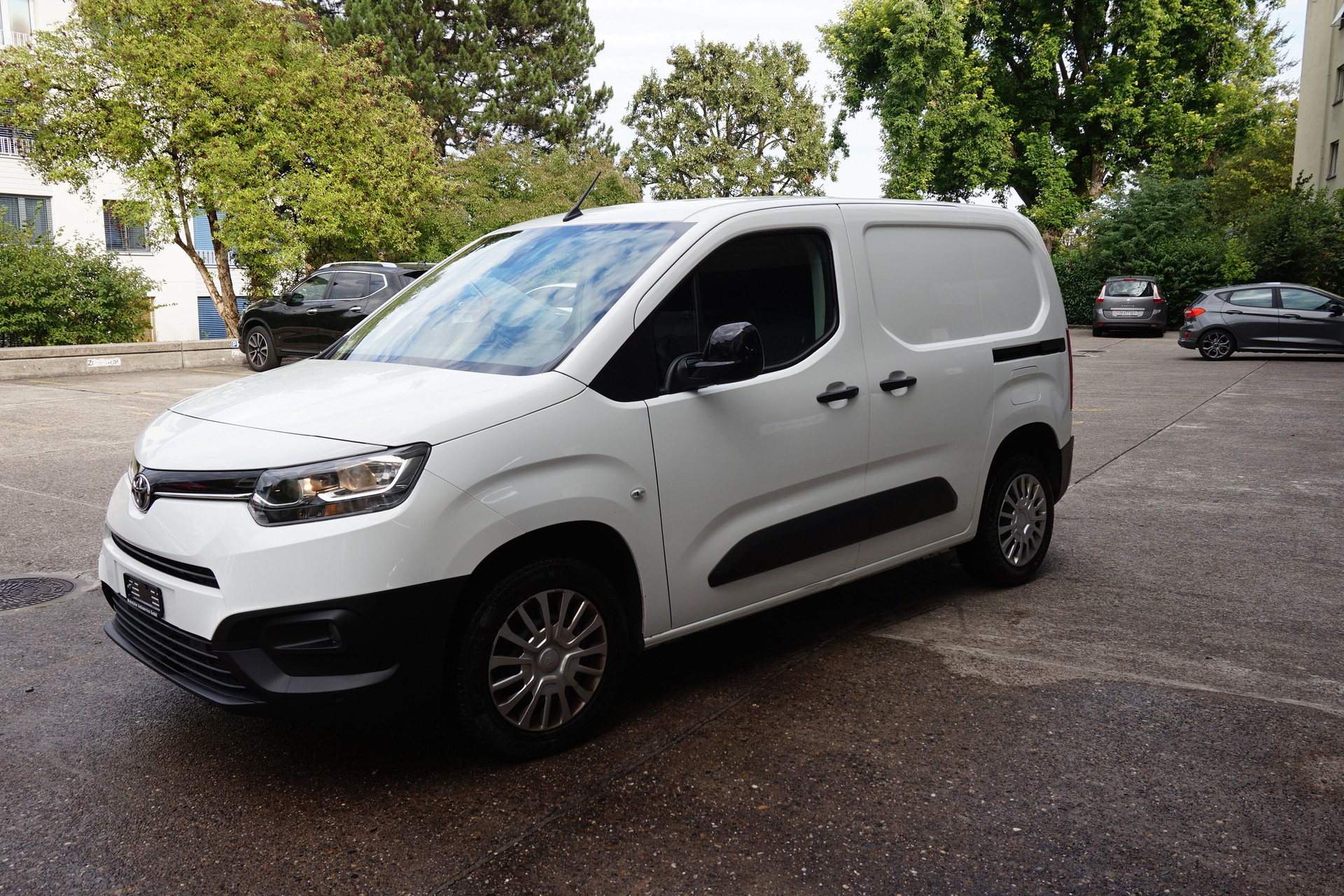 TOYOTA Proace City Van 1.2 Active Medium Automatik-image-3