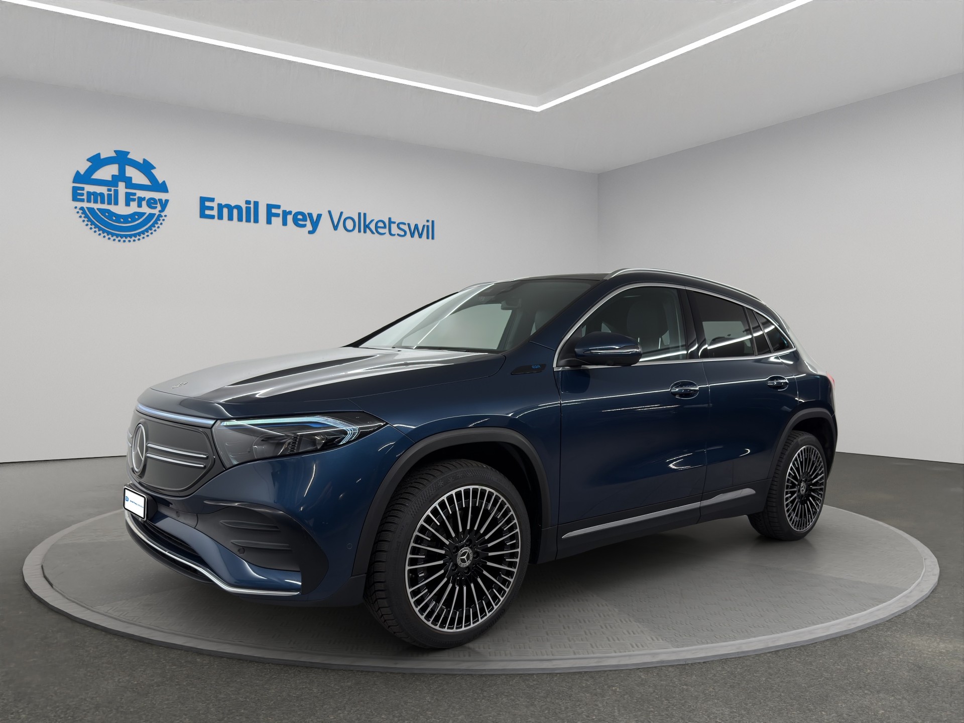 MERCEDES-BENZ EQA 300 AMG Line-image-0