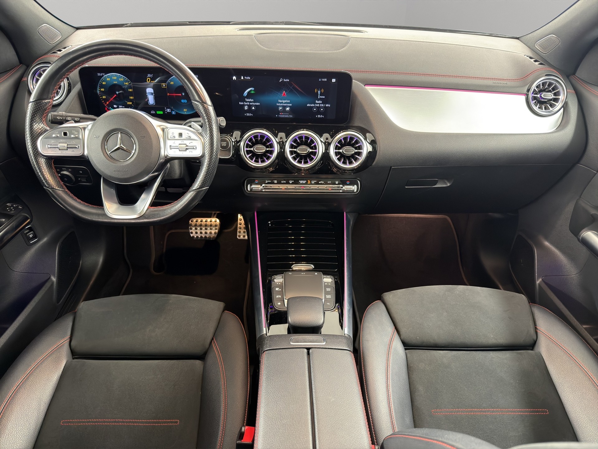 MERCEDES-BENZ EQA 300 AMG Line-image-10