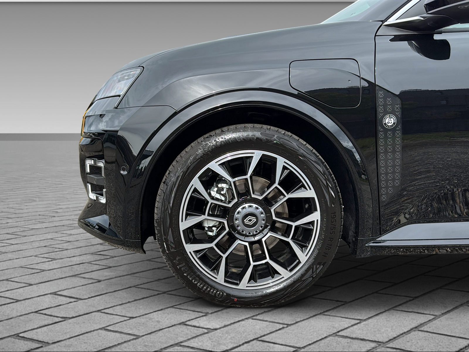 RENAULT R5 E-Tech Comfort Range Roland Garros-image-3